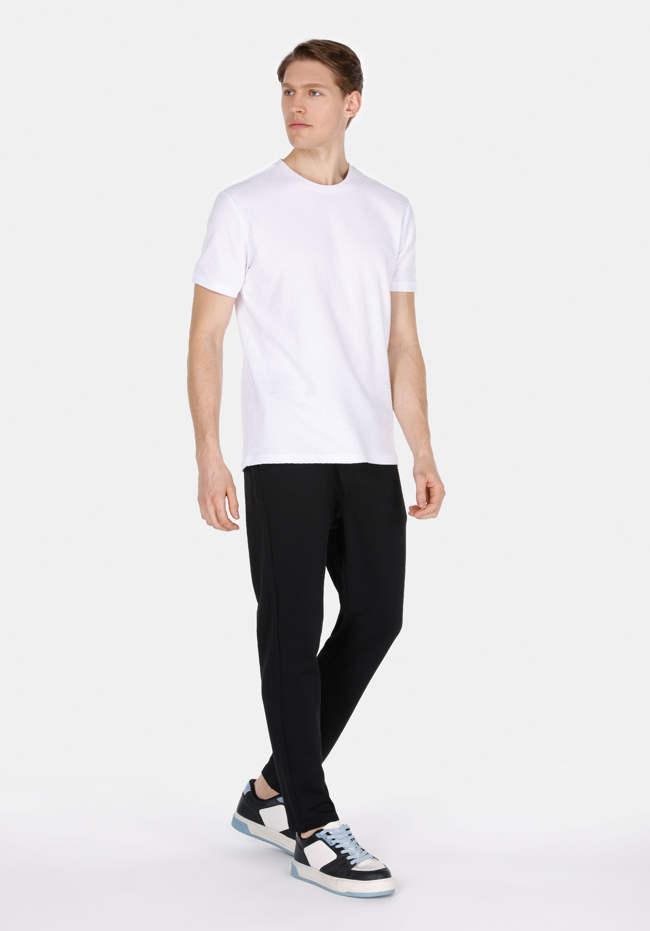 Afișați detalii pentru Tricou Cu Maneca Scurta De Barbati Alb Regular Fit  Cl1074681