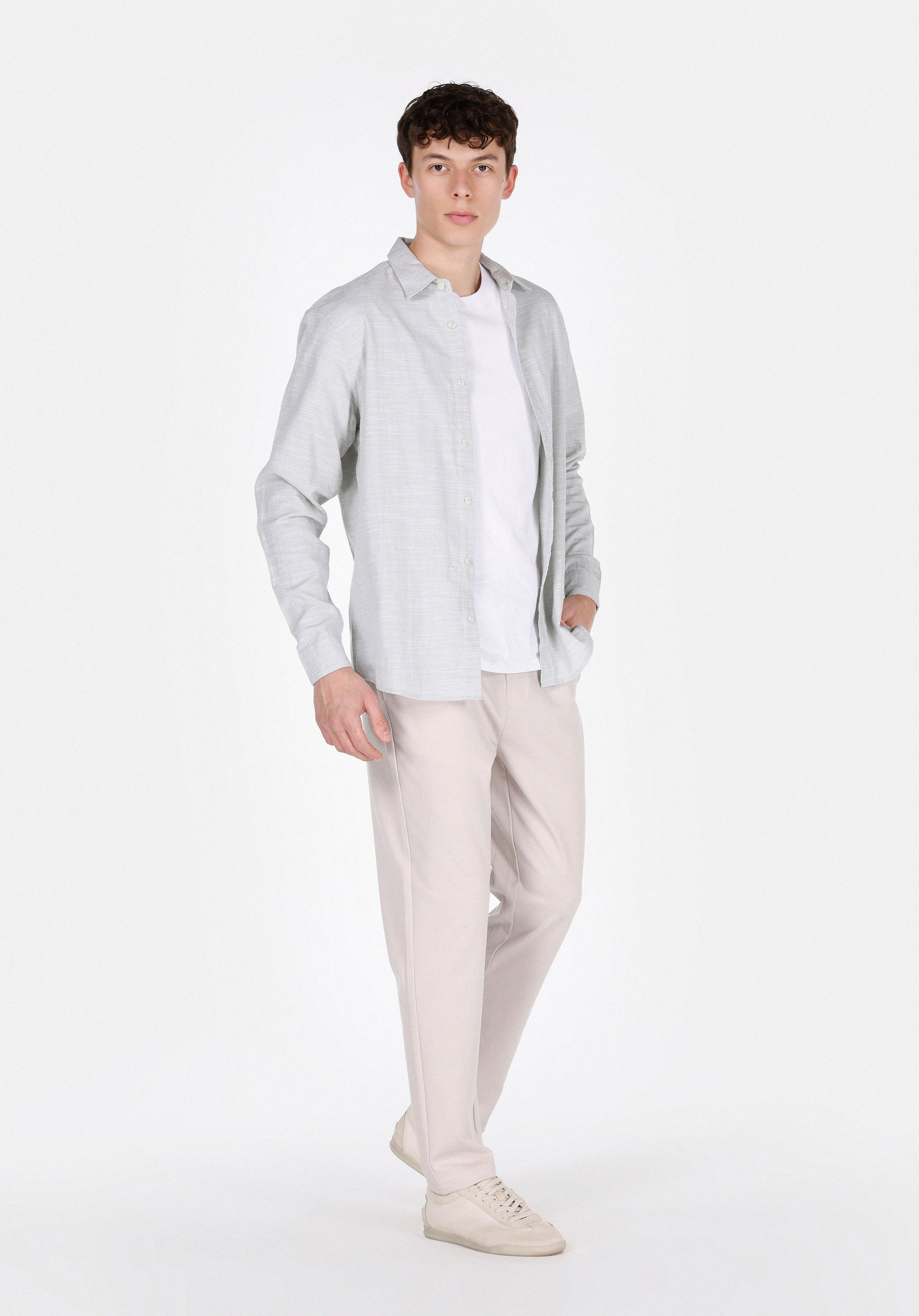 Afișați detalii pentru Pantaloni De Barbati Bej Slim Fit  Cl1071915