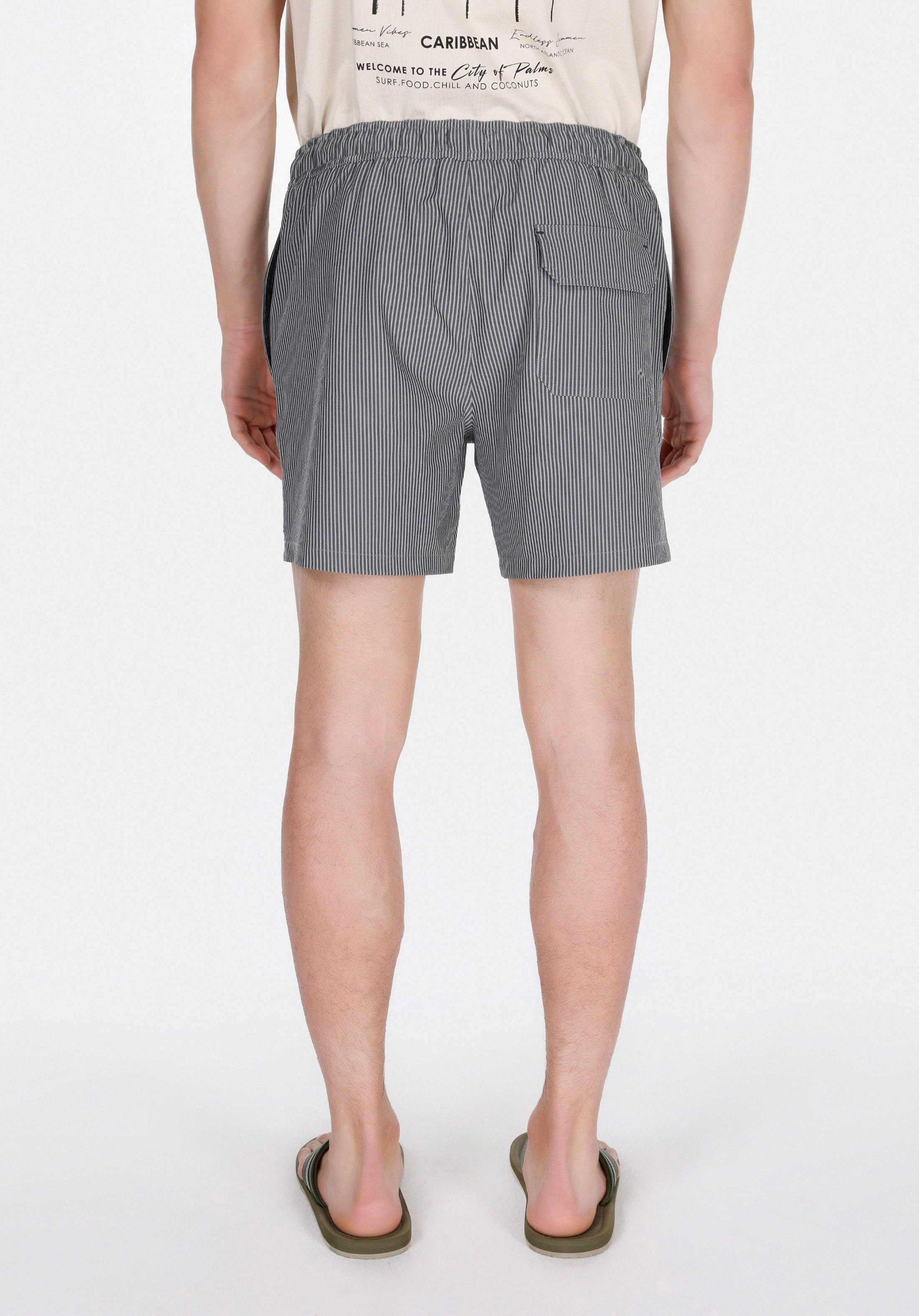 Afișați detalii pentru Short De Plaja De Barbati Negru Slim Fit  Cl1072291