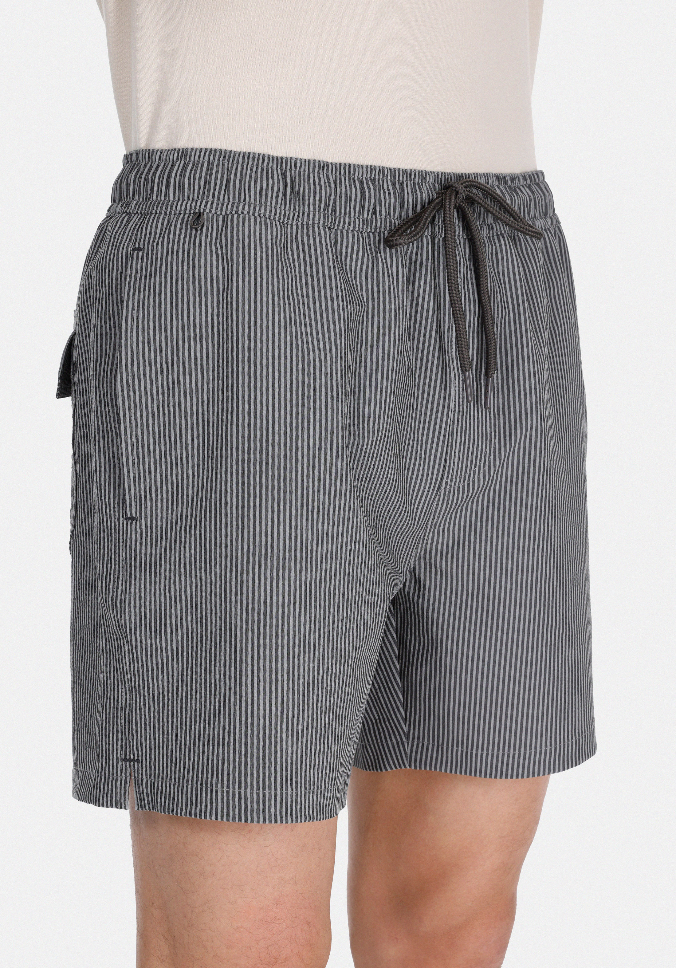 Afișați detalii pentru Short De Plaja De Barbati Negru Slim Fit  Cl1072291