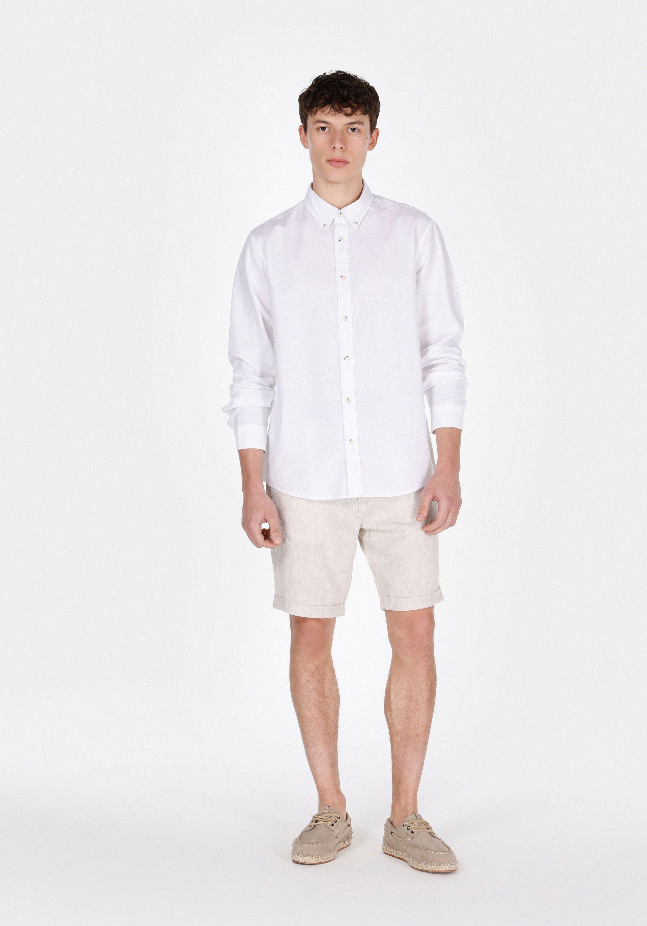 Afișați detalii pentru Short / Pantaloni Scurti De Barbati Alb Regular Fit  Cl1074528
