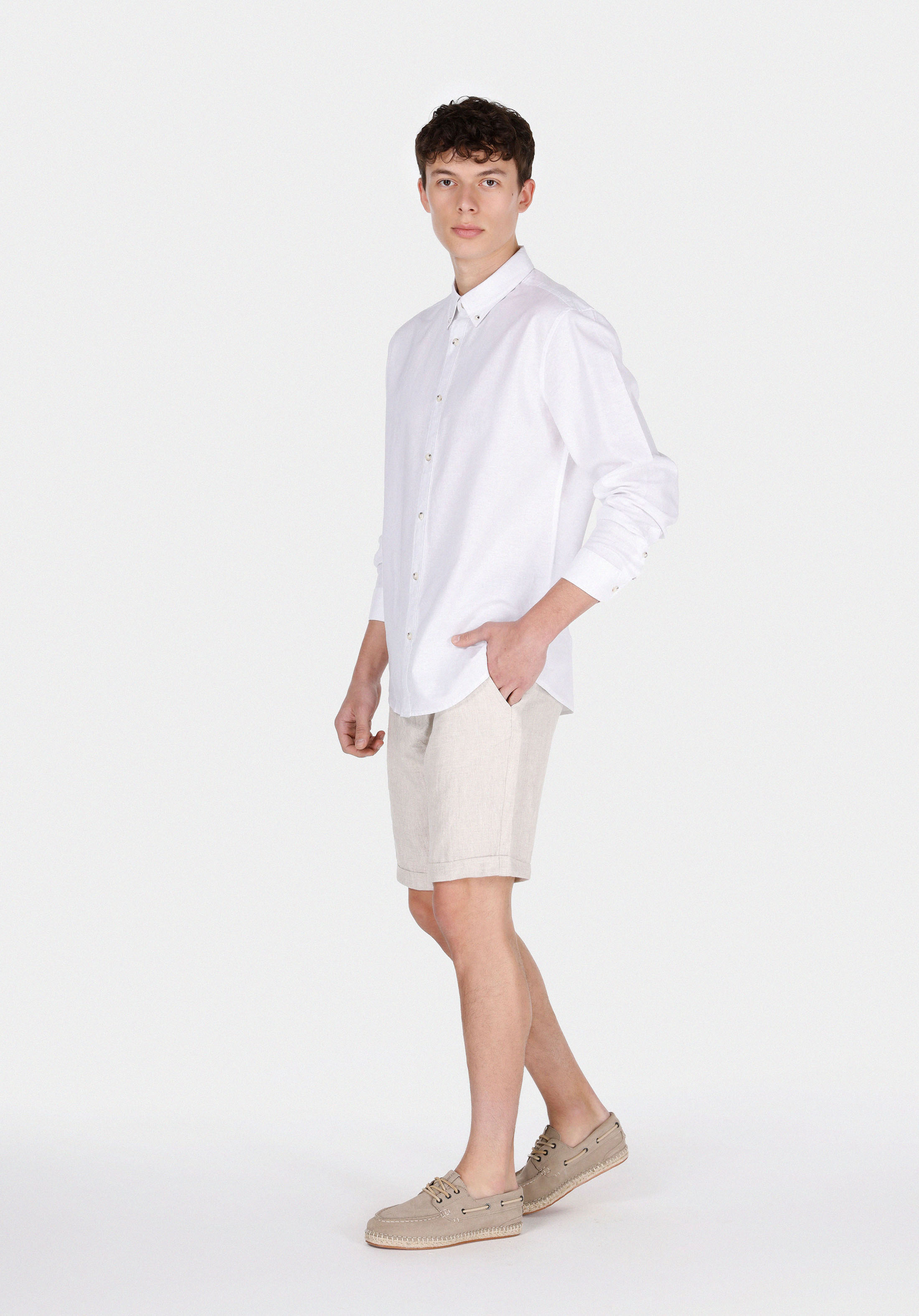 Afișați detalii pentru Short / Pantaloni Scurti De Barbati Alb Regular Fit  Cl1074528