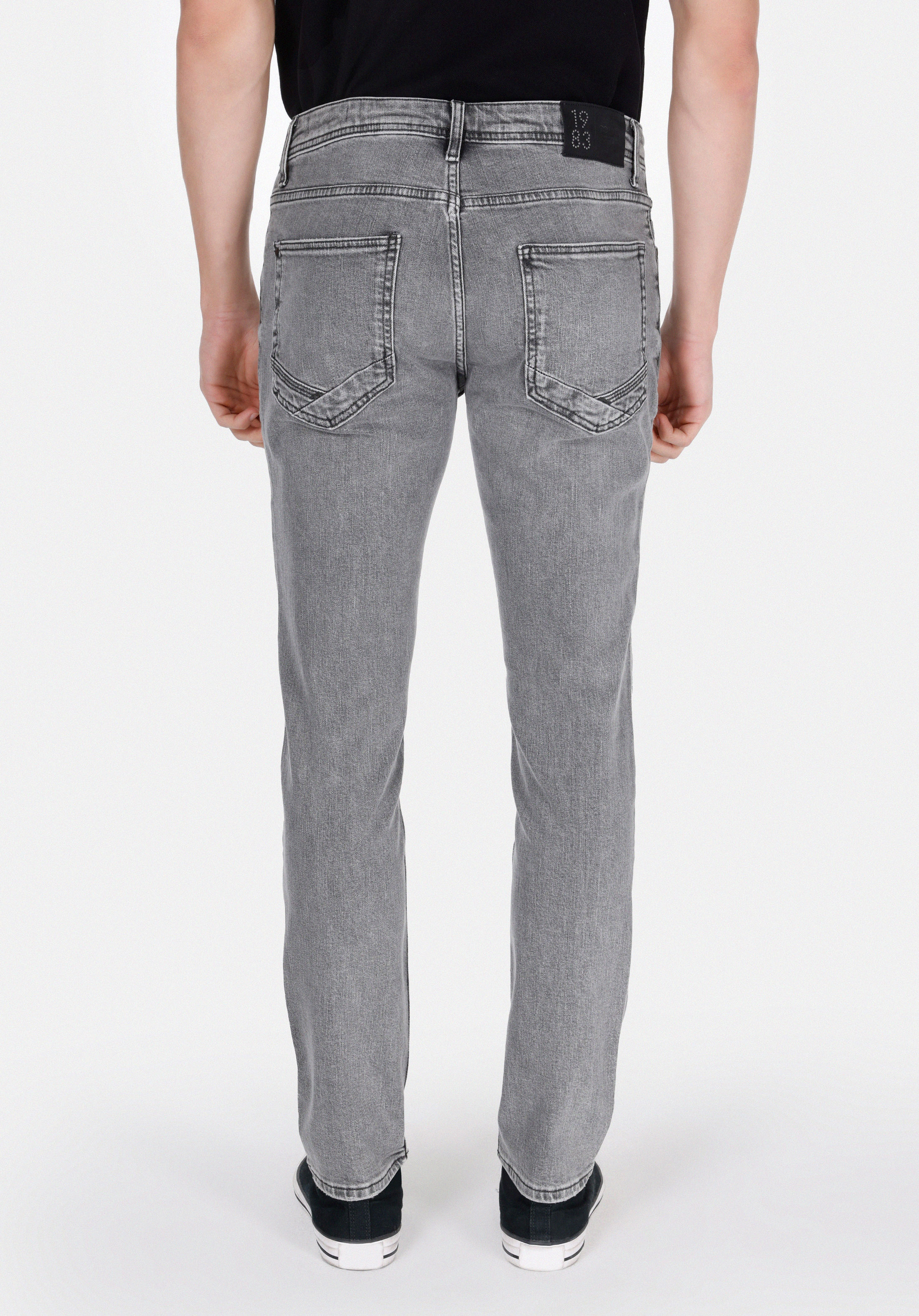 Afișați detalii pentru Pantaloni De Barbati Negru Straight Fit 044 Karl Cl1074732