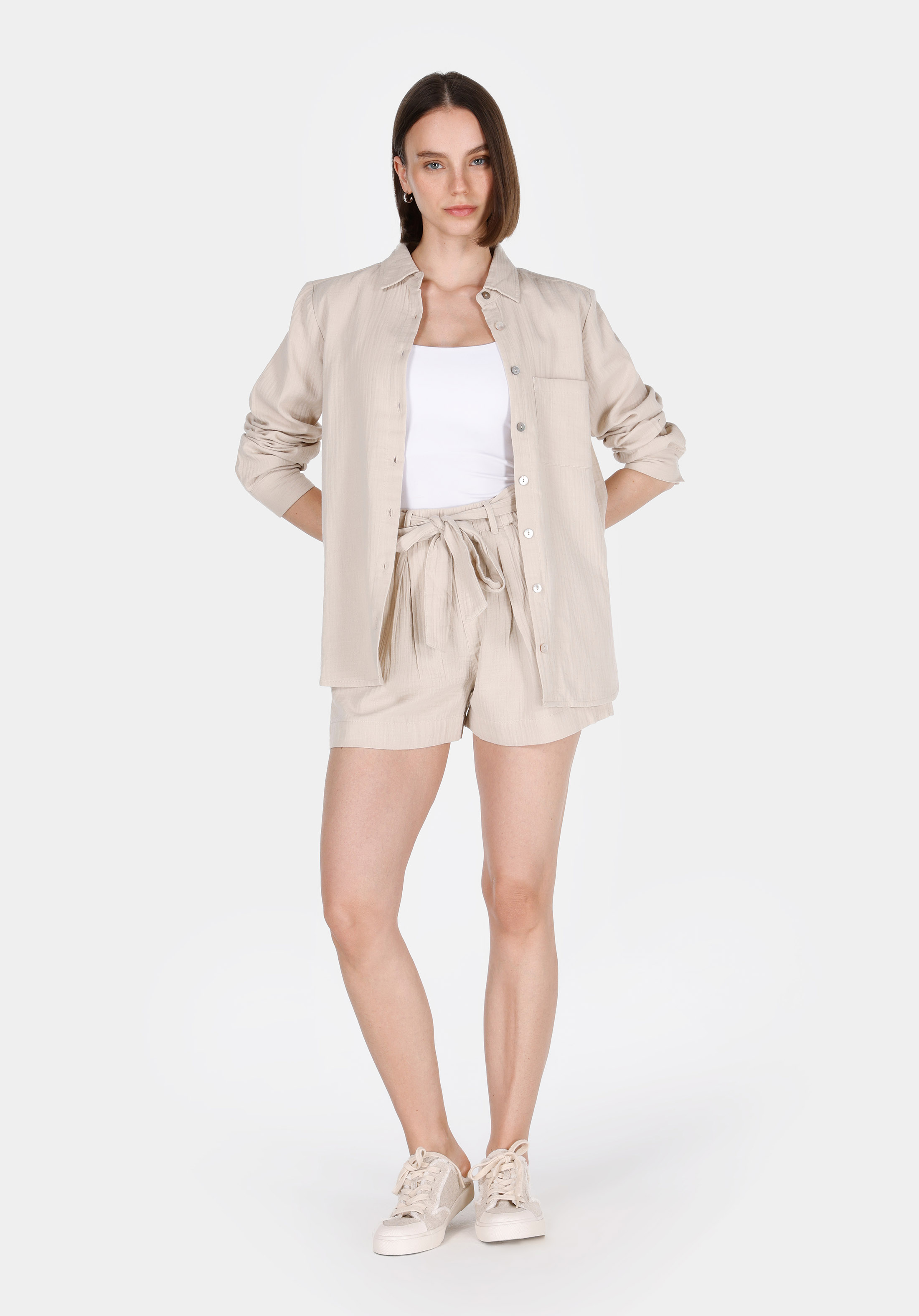 Afișați detalii pentru Regular Fit Rising Waist Straight Pantaloni Scurți Bej Pentru Femei
