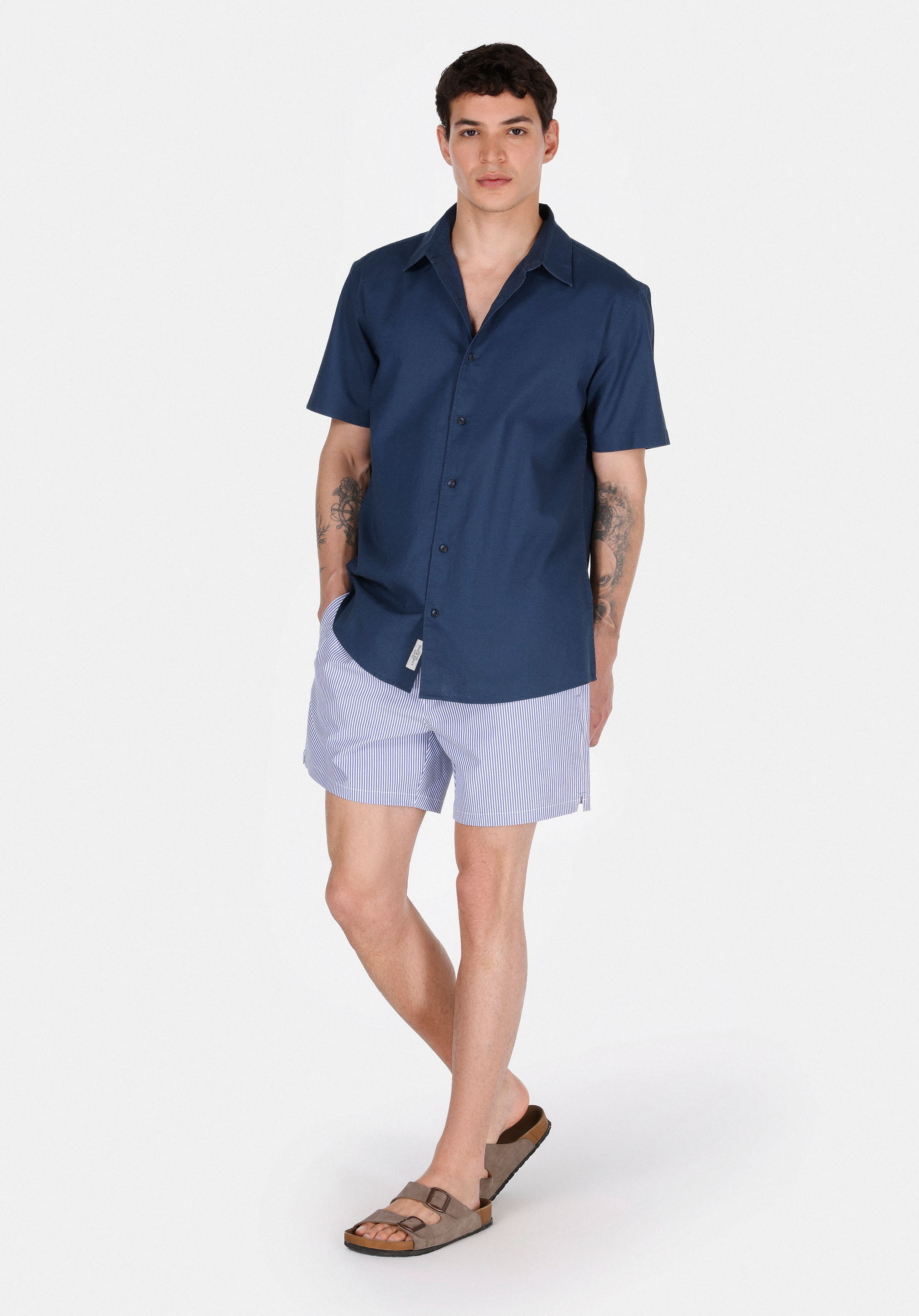 Afișați detalii pentru Pantaloni Scurți De Baie Slim Fit Cu Dungi Pentru Bărbați Bleumarin