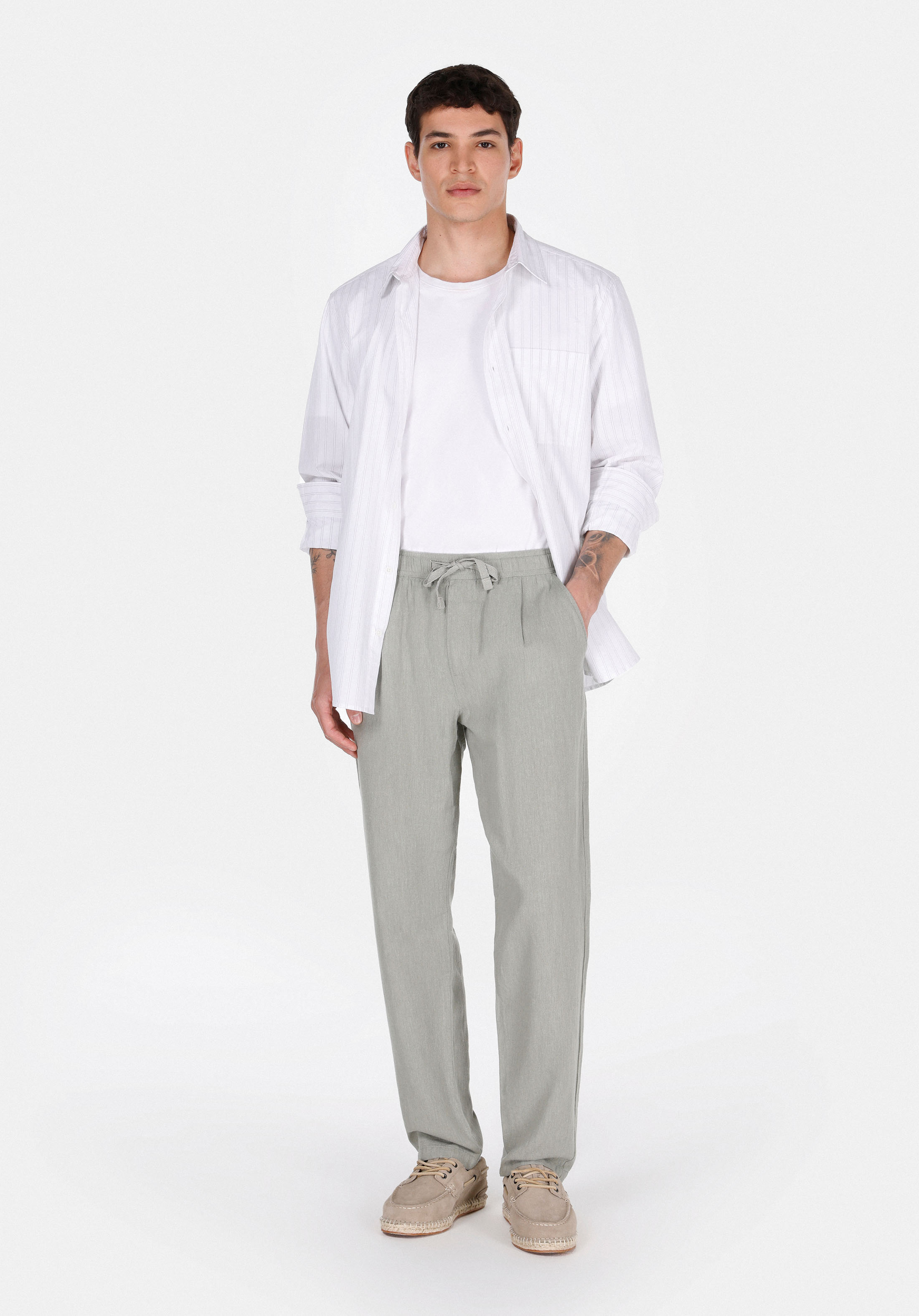 Afișați detalii pentru Pantaloni De Barbati Verde Regular Fit  Cl1074570