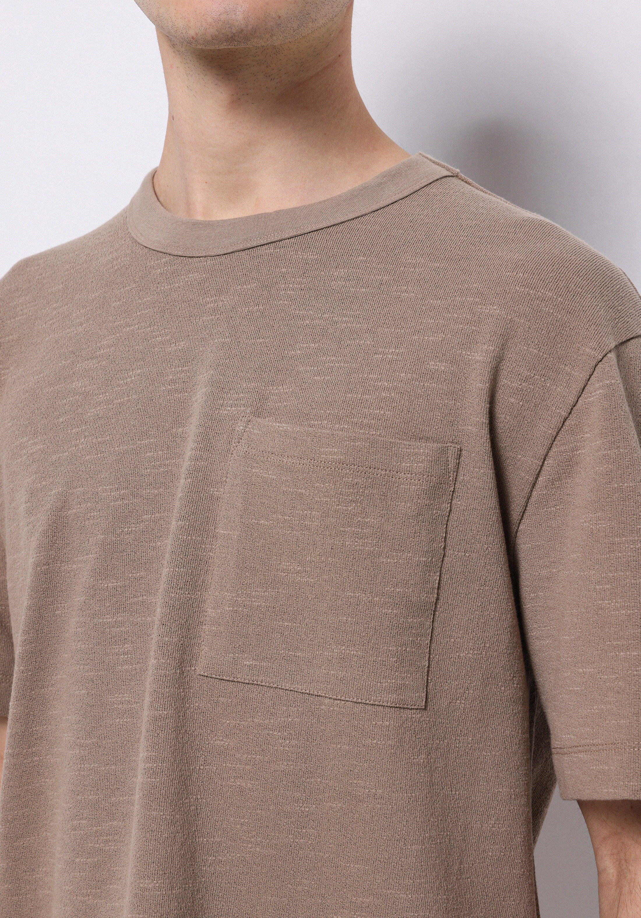 Afișați detalii pentru Comfort Fit Round Neck Drept Bărbați Gri Tricou Cu Mânecă Scurtă