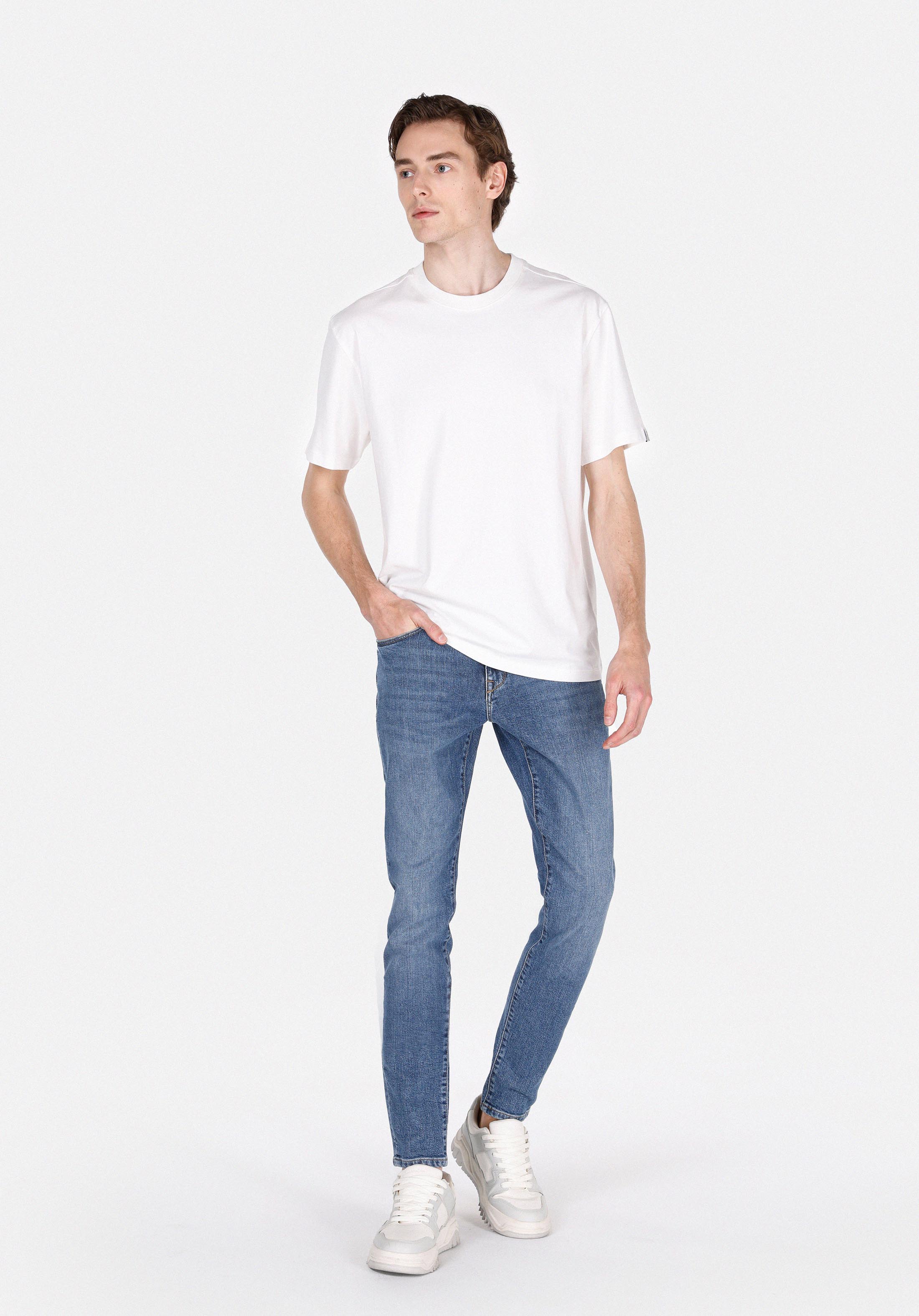 Afișați detalii pentru Comfort Fit Round Neck Drept Bărbați Alb Short Tricou Cu Mânecă Scurtă