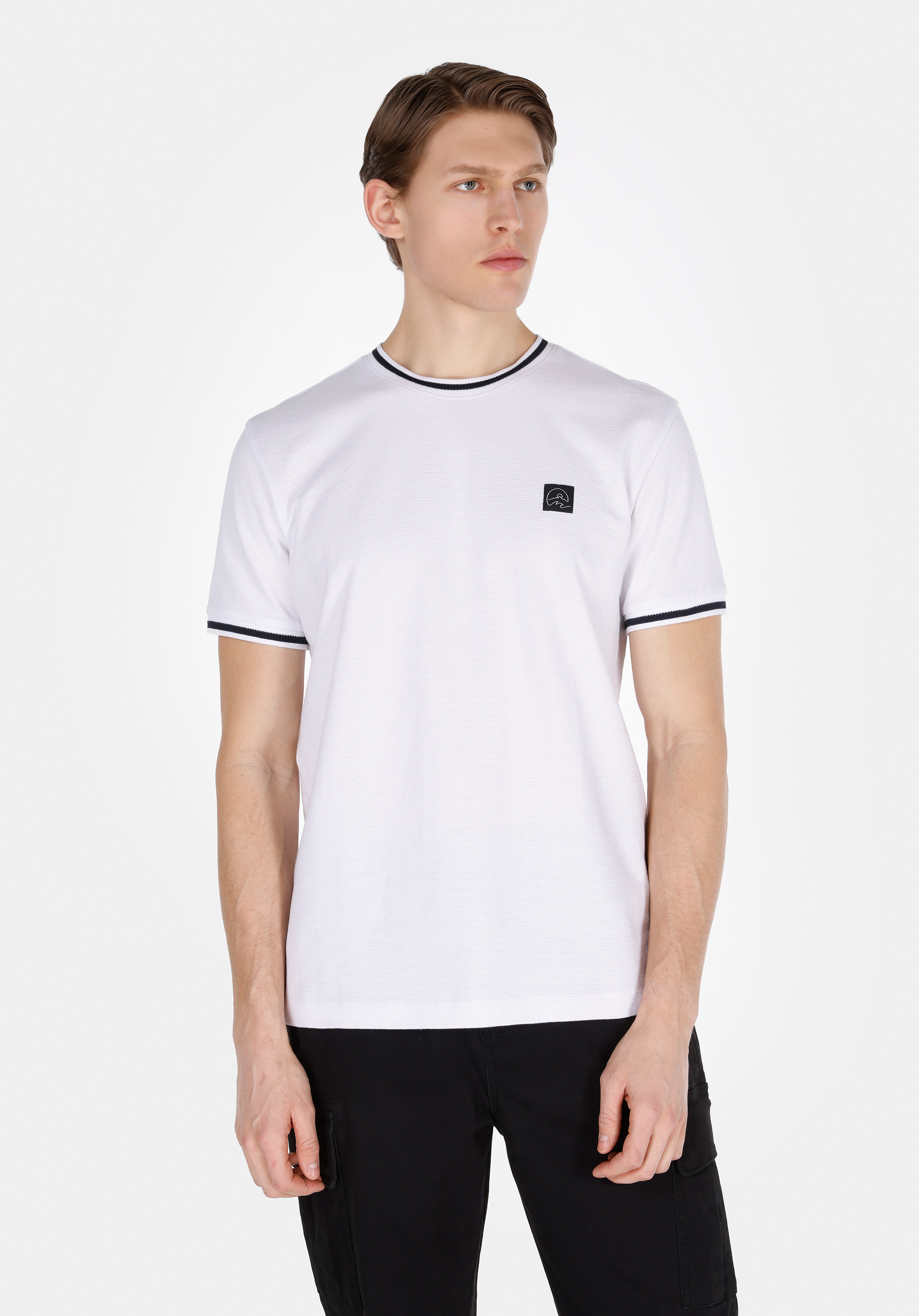 Afișați detalii pentru Regular Fit Round Neck Jacquard Bărbați Alb Tricou Cu Mânecă Scurtă