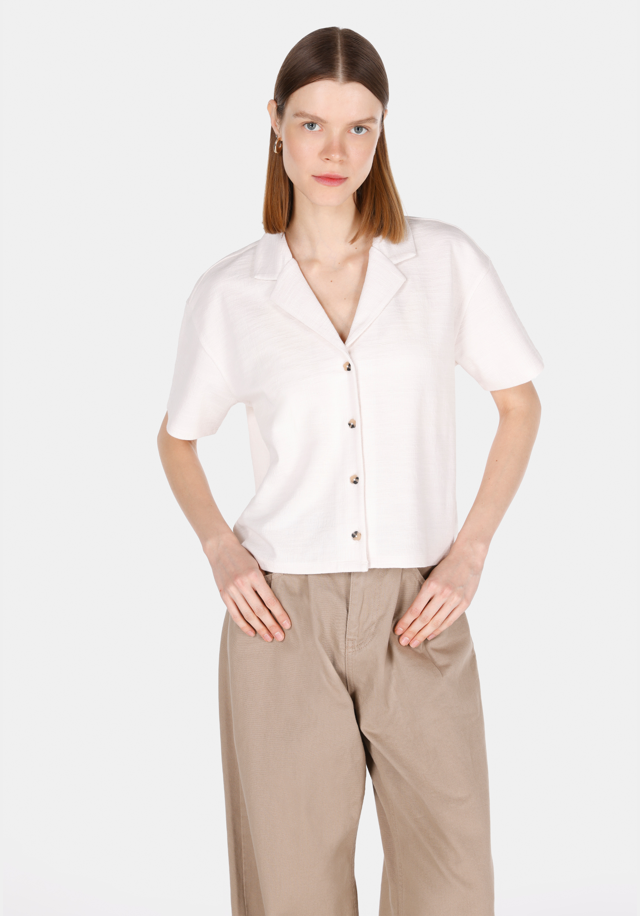 Afișați detalii pentru Regular Fit Polo Neck Jacquard Tricou Alb Cu Mânecă Scurtă Pentru Femei