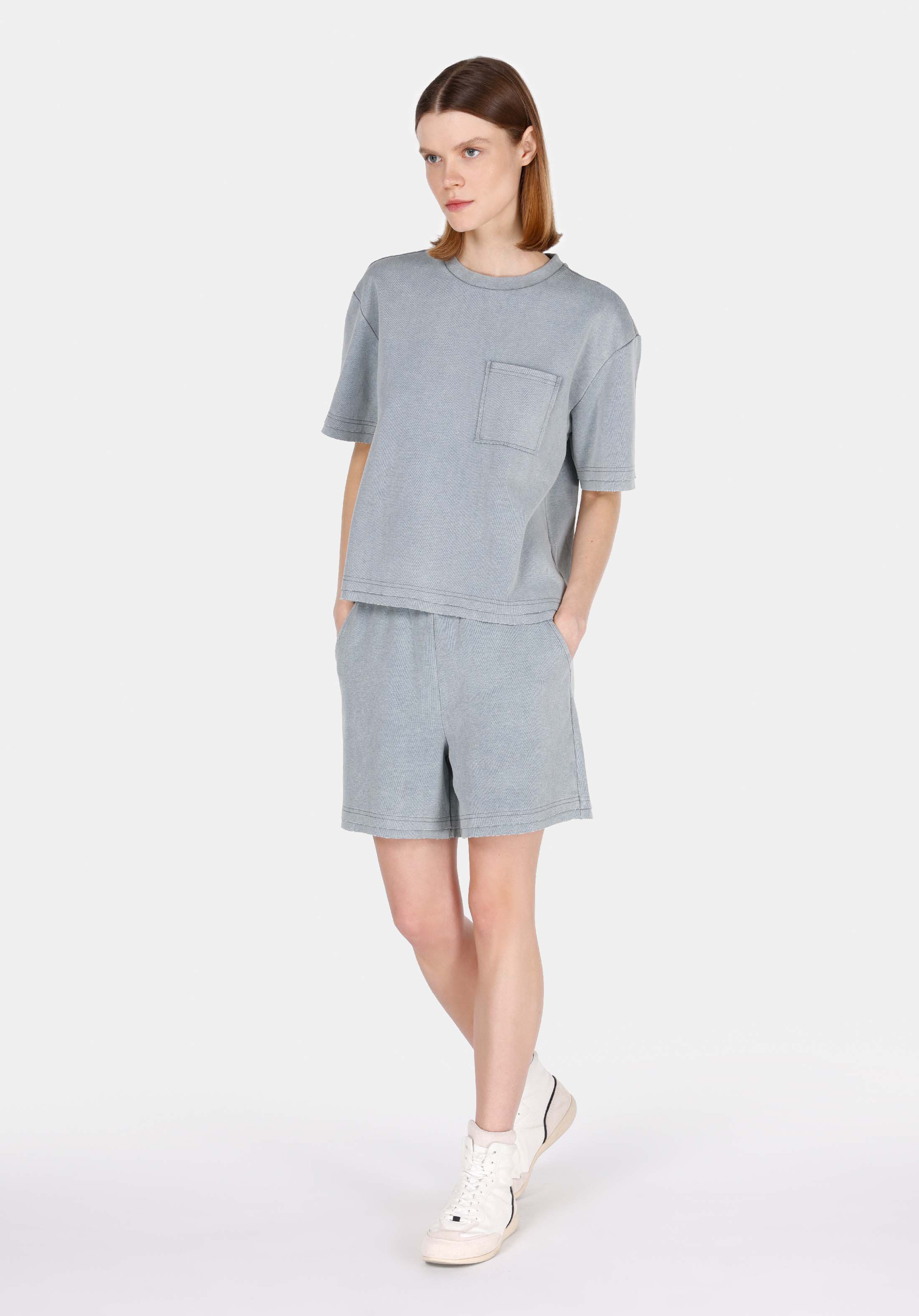 Afișați detalii pentru Regular Fit Round Neck Drept Tricou Cu Mânecă Scurtă Gri Pentru Femei