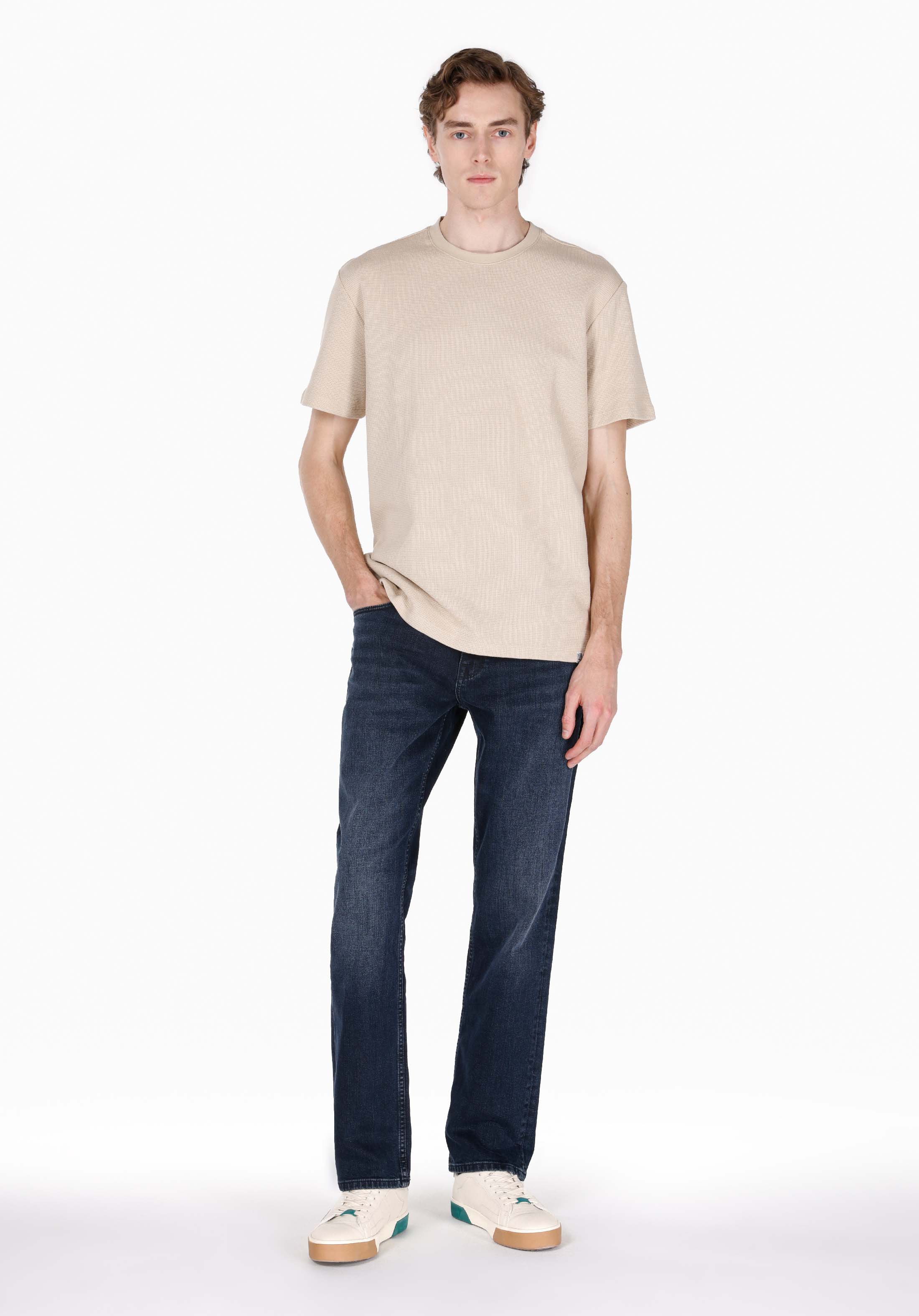 Afișați detalii pentru Comfort Fit Round Neck Drept Bărbați Bej Tricou Cu Mânecă Scurtă