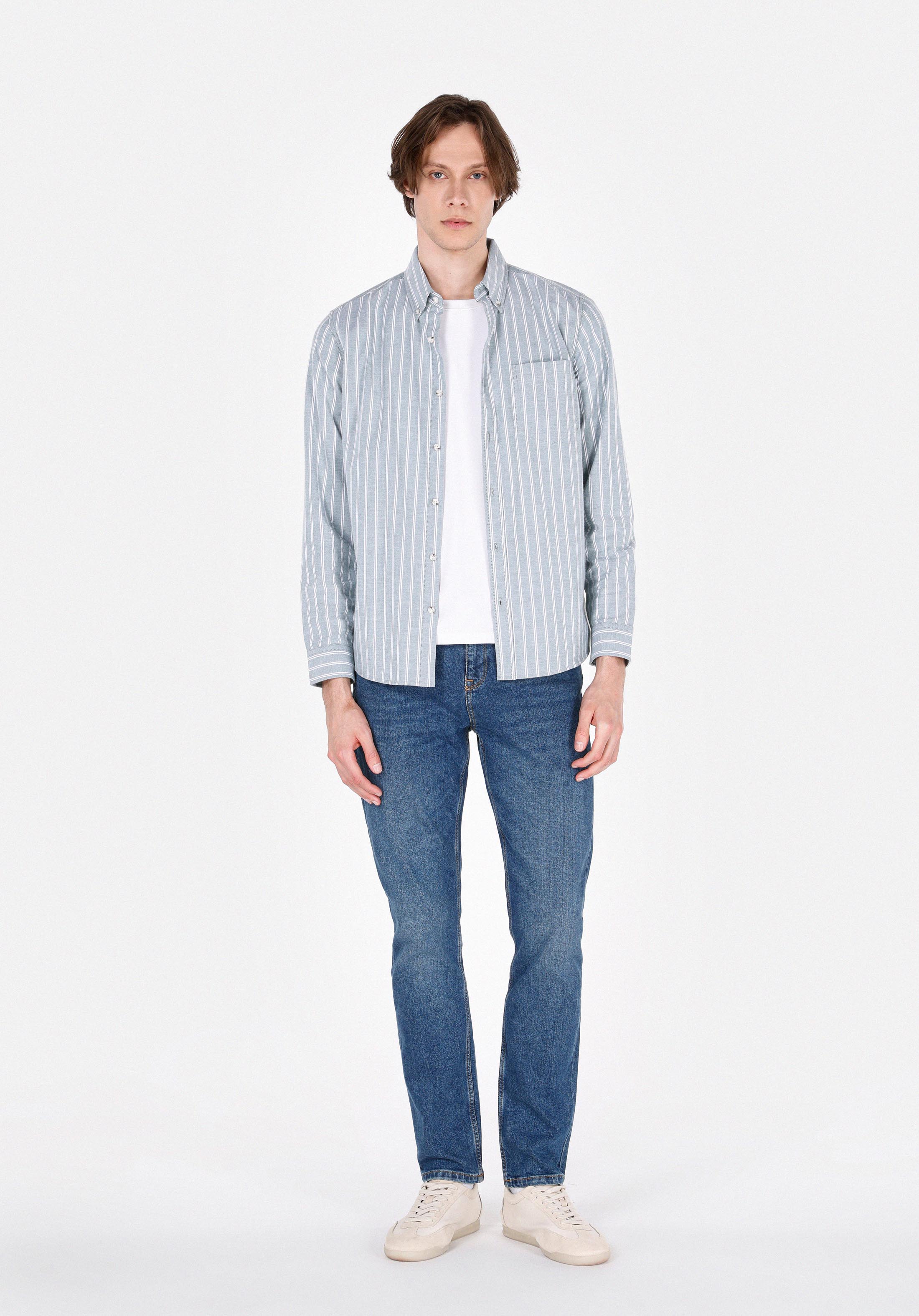 Afișați detalii pentru Pantaloni De Barbati Albastru Straight Fit 044 Karl Cl1072225