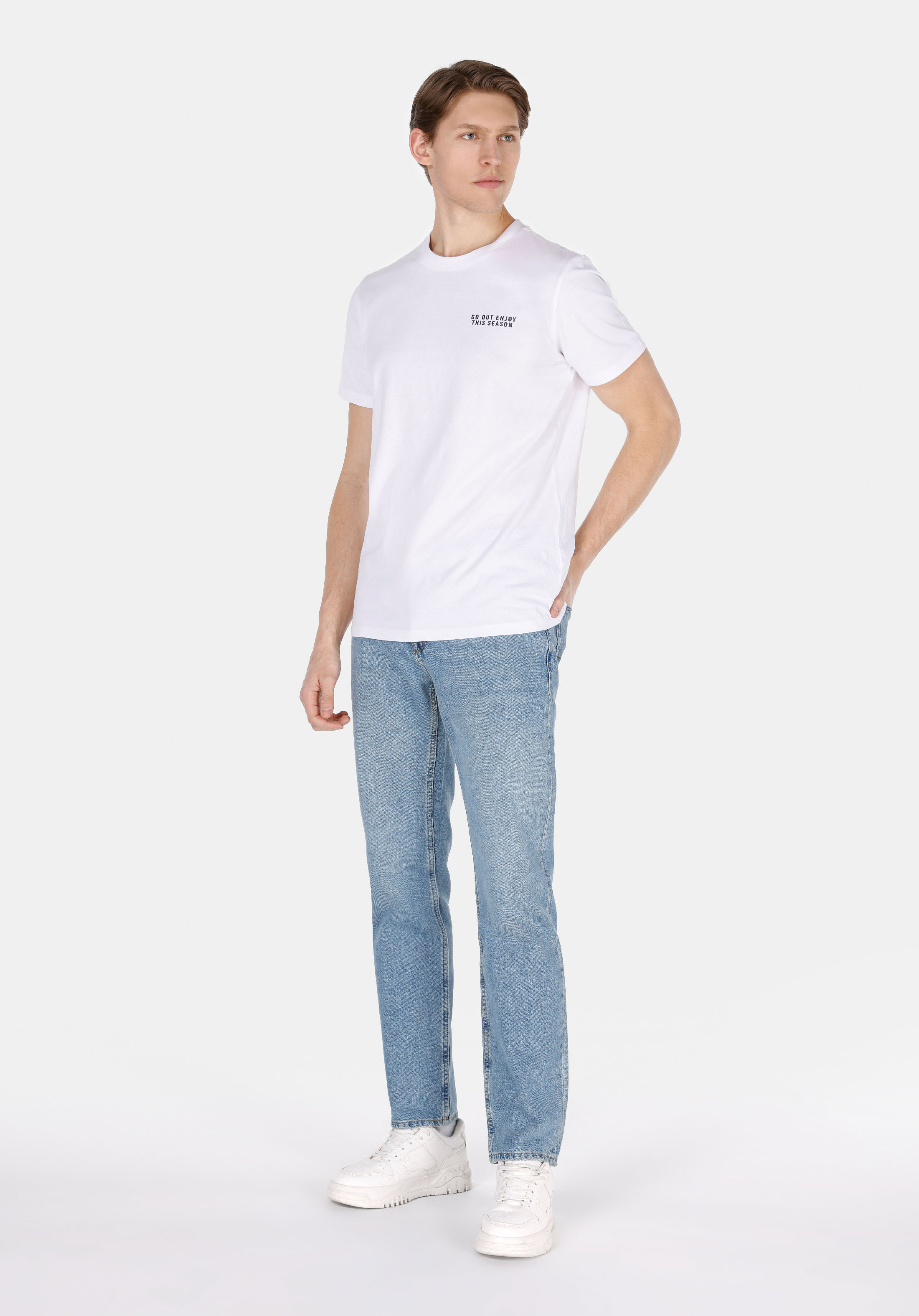 Afișați detalii pentru Tricou Cu Maneca Scurta De Barbati Alb Regular Fit  Cl1073625