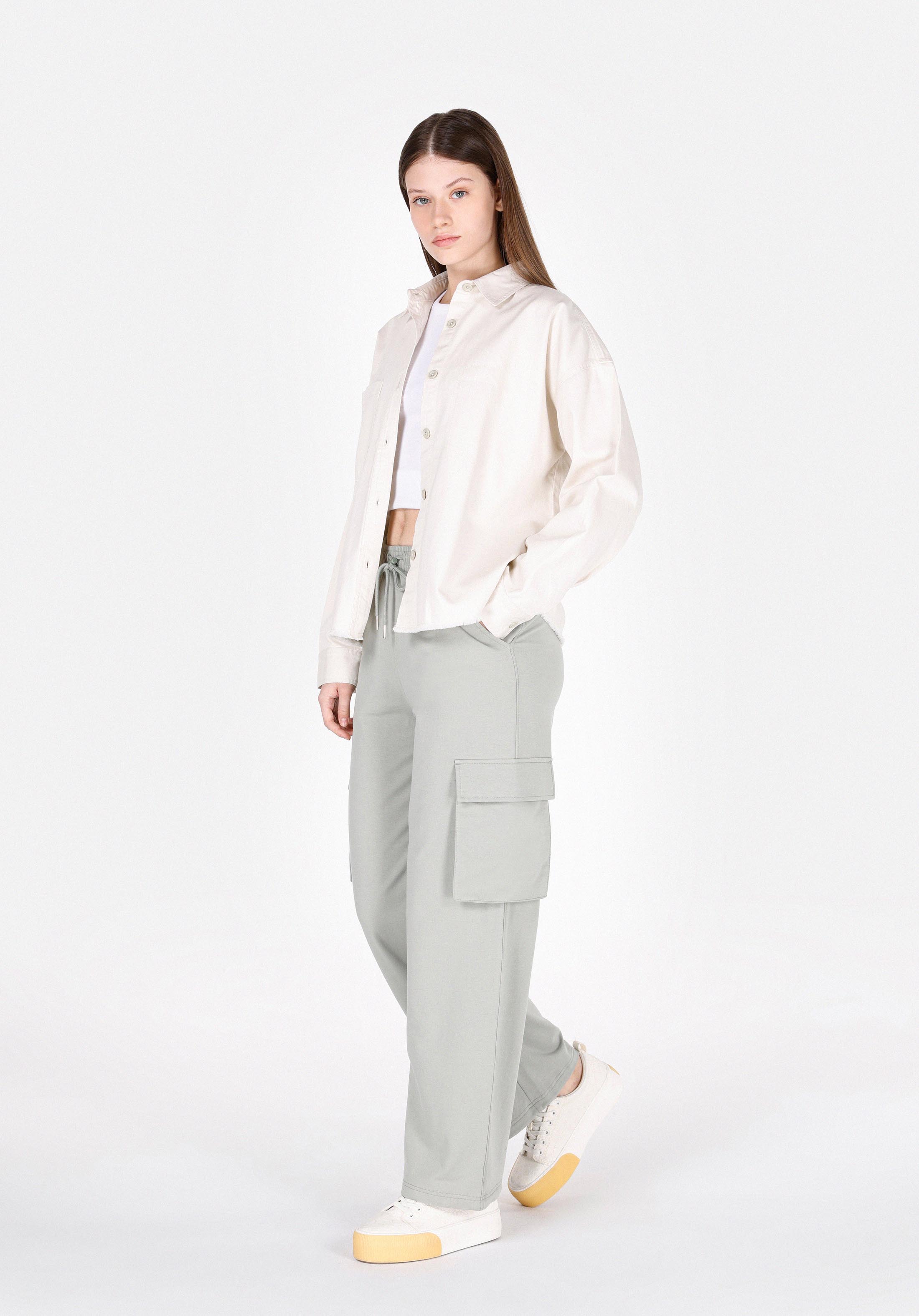 Afișați detalii pentru Pantaloni De Trening De Dama Verde Regular Fit  Cl1072561
