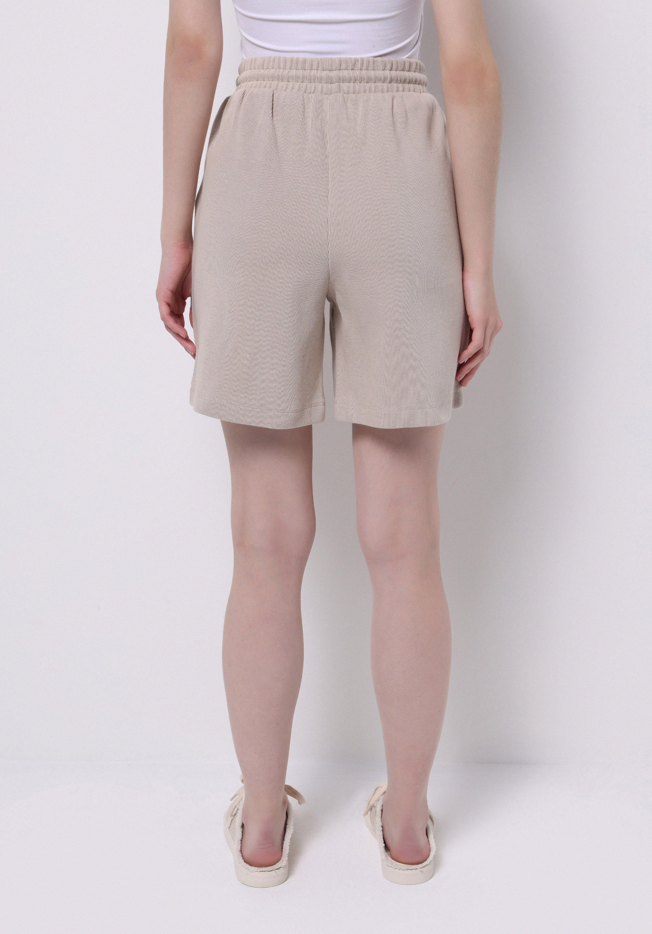Afișați detalii pentru Short / Pantaloni Scurti De Dama Bej Regular Fit  Cl1075137