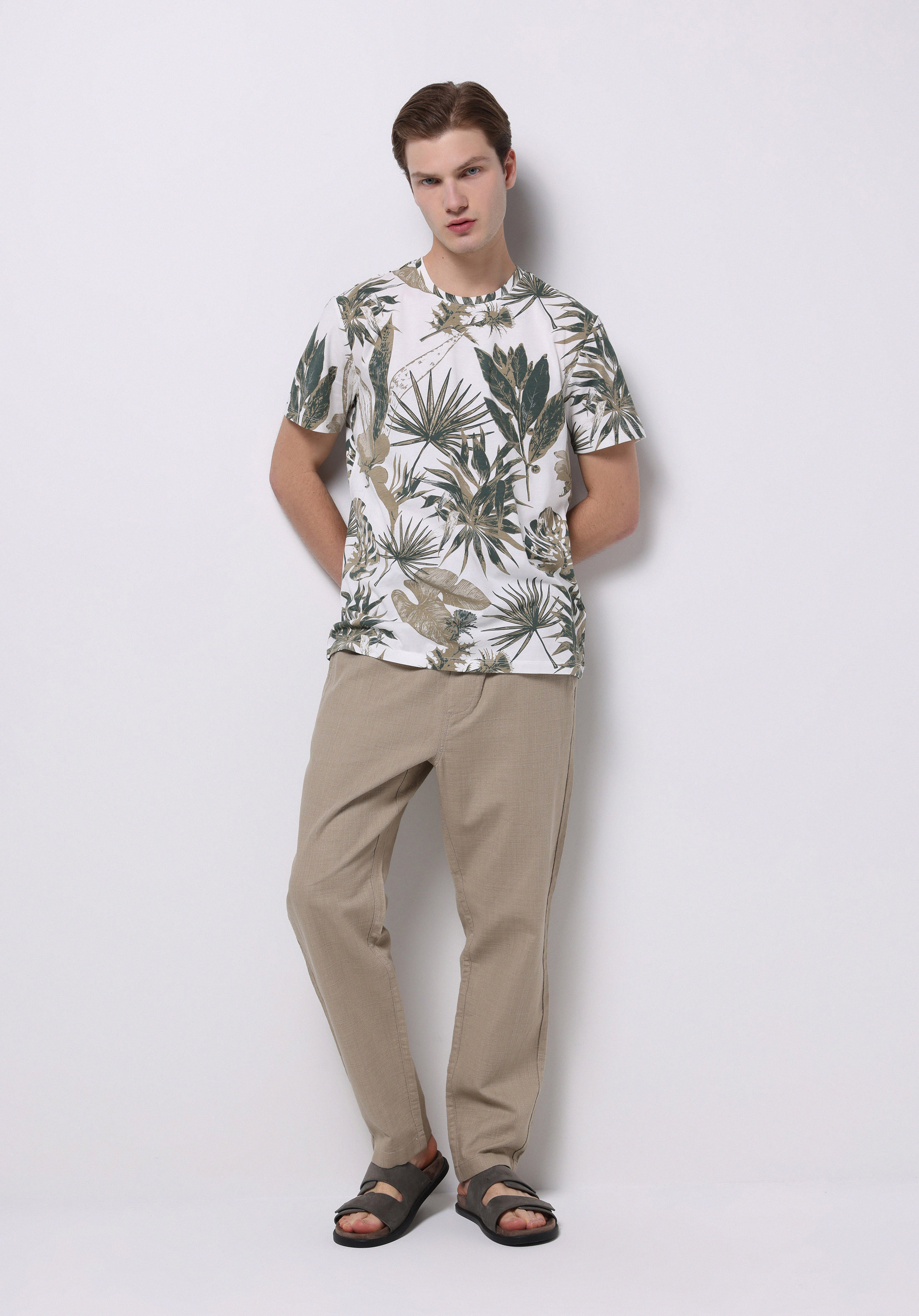 Afișați detalii pentru Regular Fit Round Neck Printed Tricou Cu Mânecă Scurtă Verde Pentru Bărbați