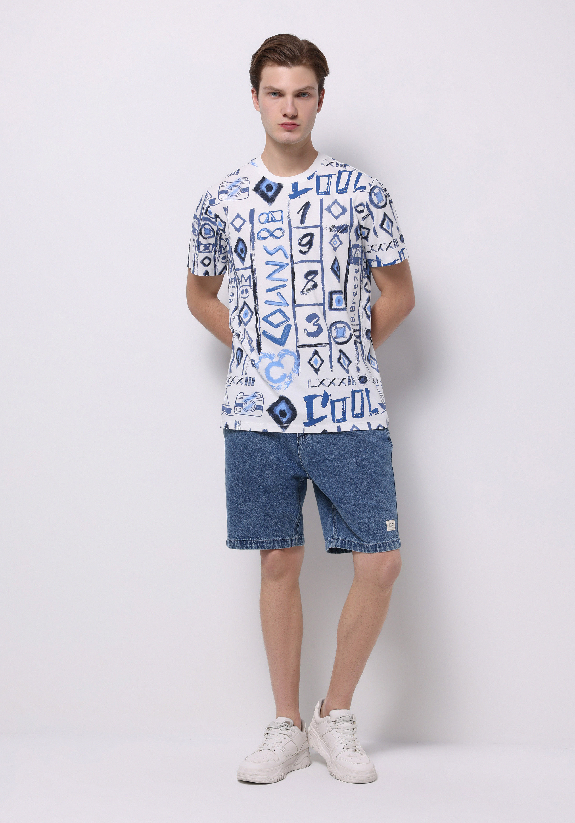 Afișați detalii pentru Regular Fit Round Neck Printed Tricou Albastru Cu Mânecă Scurtă Pentru Bărbați