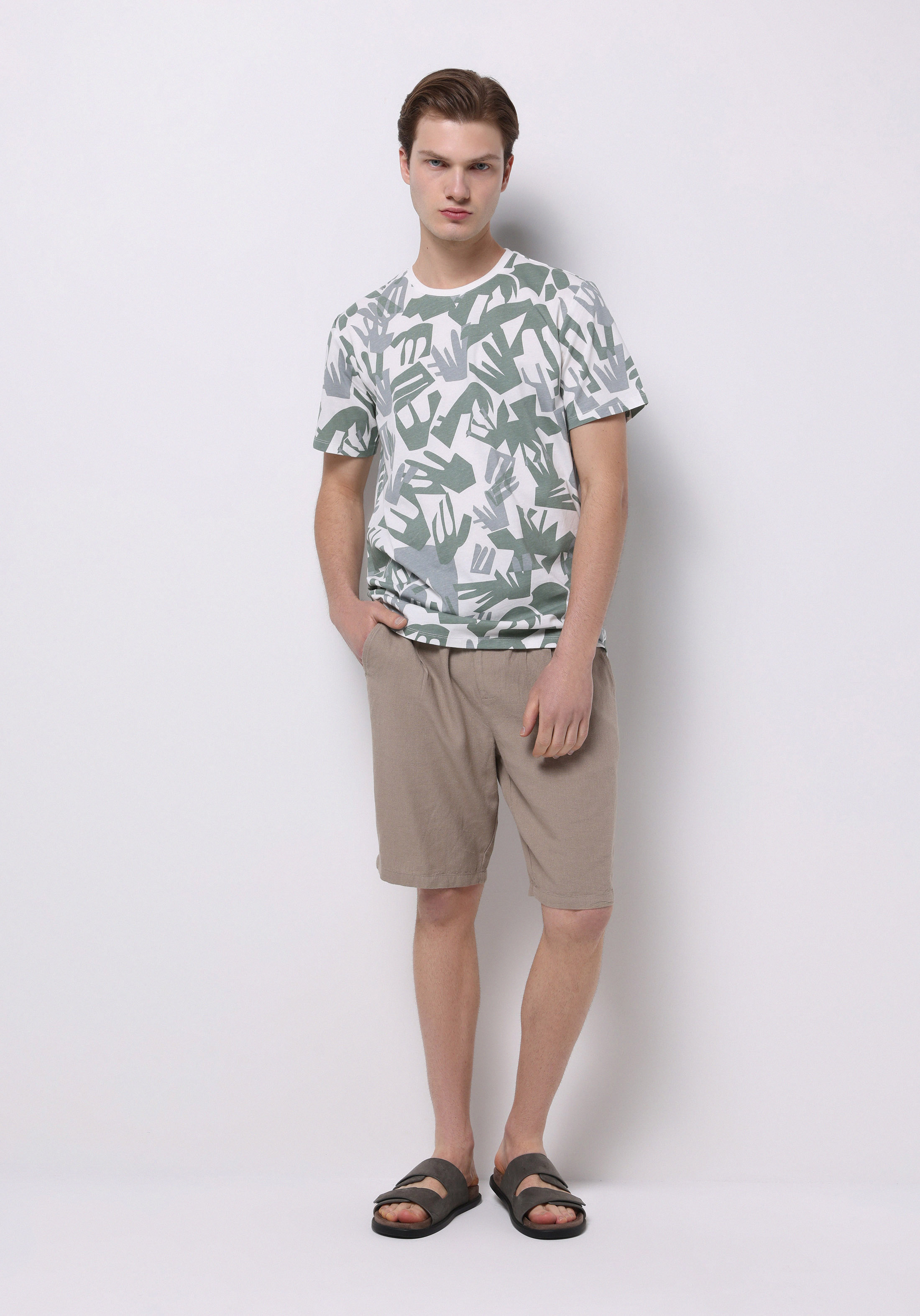 Afișați detalii pentru Tricou Cu Maneca Scurta De Barbati Verde Regular Fit  Cl1075022