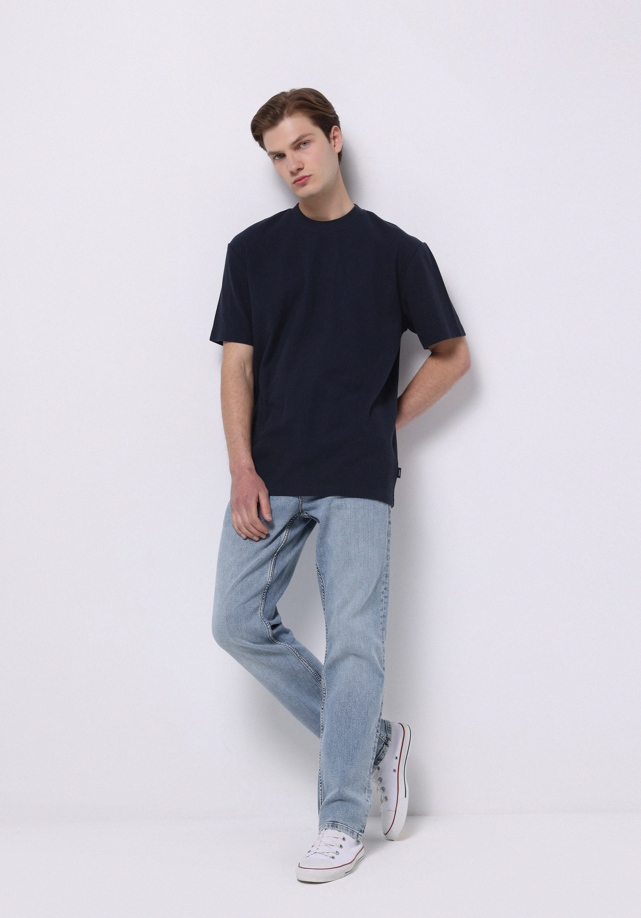 Afișați detalii pentru Pantaloni De Barbati Albastru Straight Fit 044 Karl Cl1072984