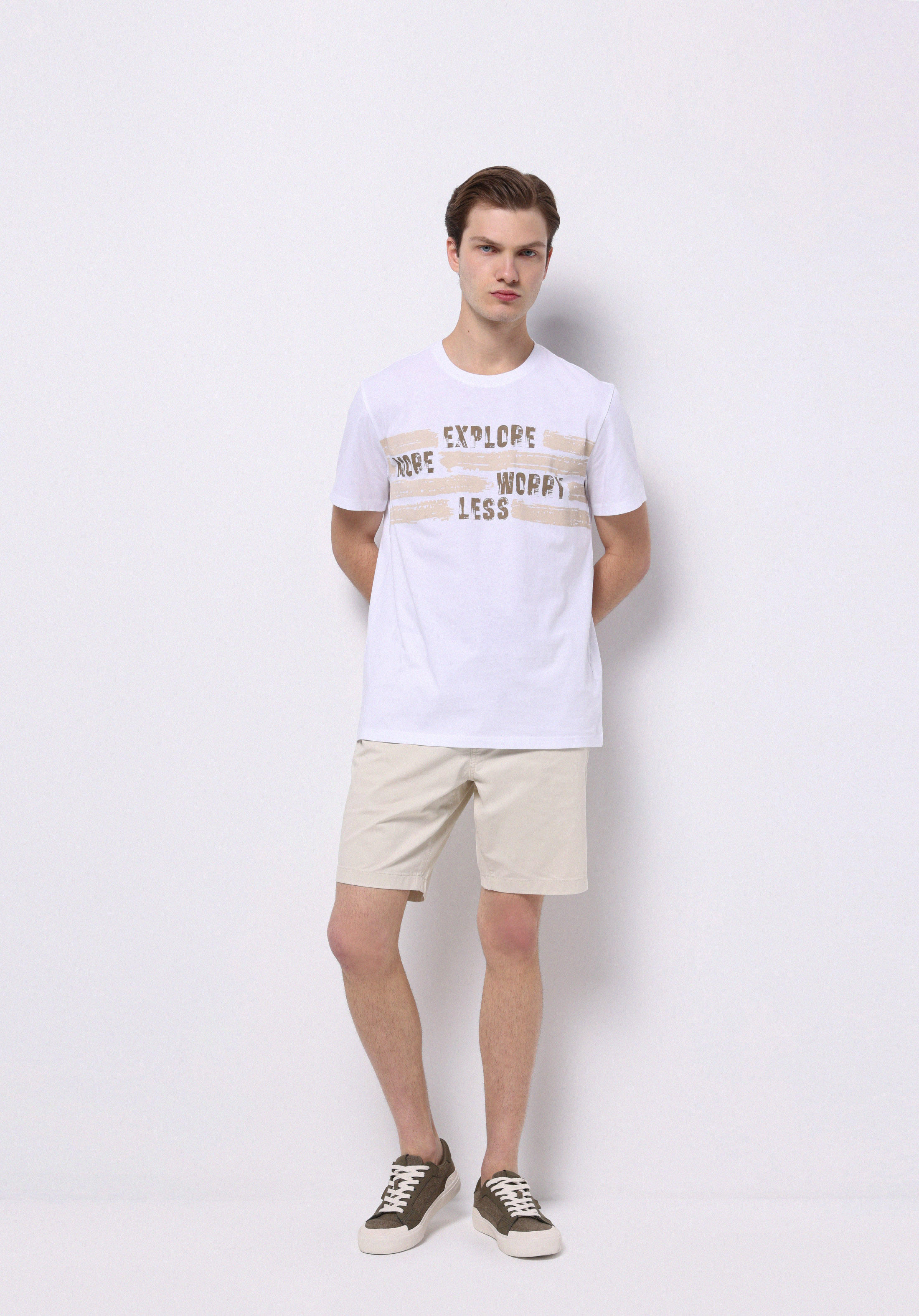 Afișați detalii pentru Tricou Cu Maneca Scurta De Barbati Alb Regular Fit  Cl1074709