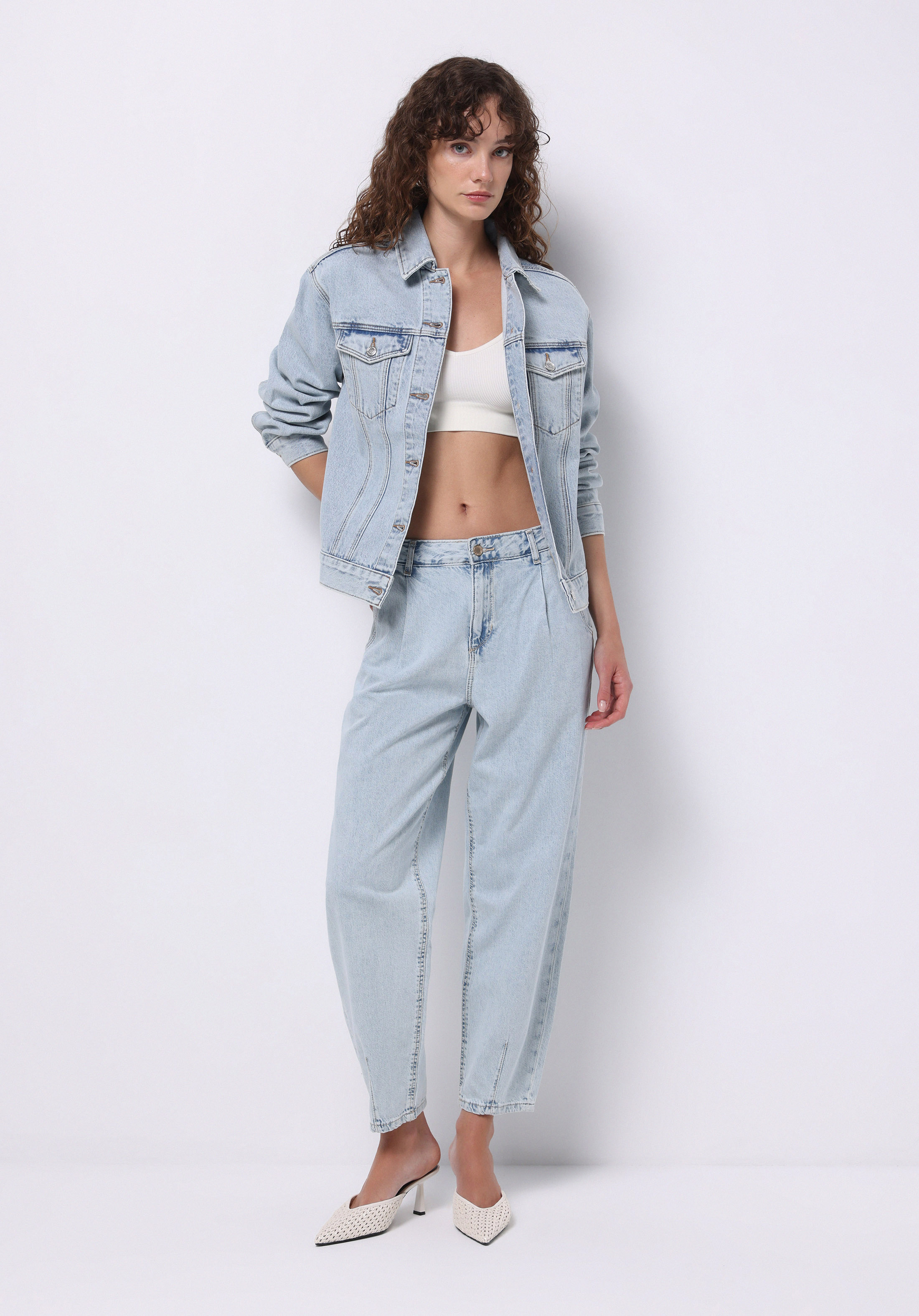 Afișați detalii pentru Blugi Barrel Fit Indigo Pentru Femei