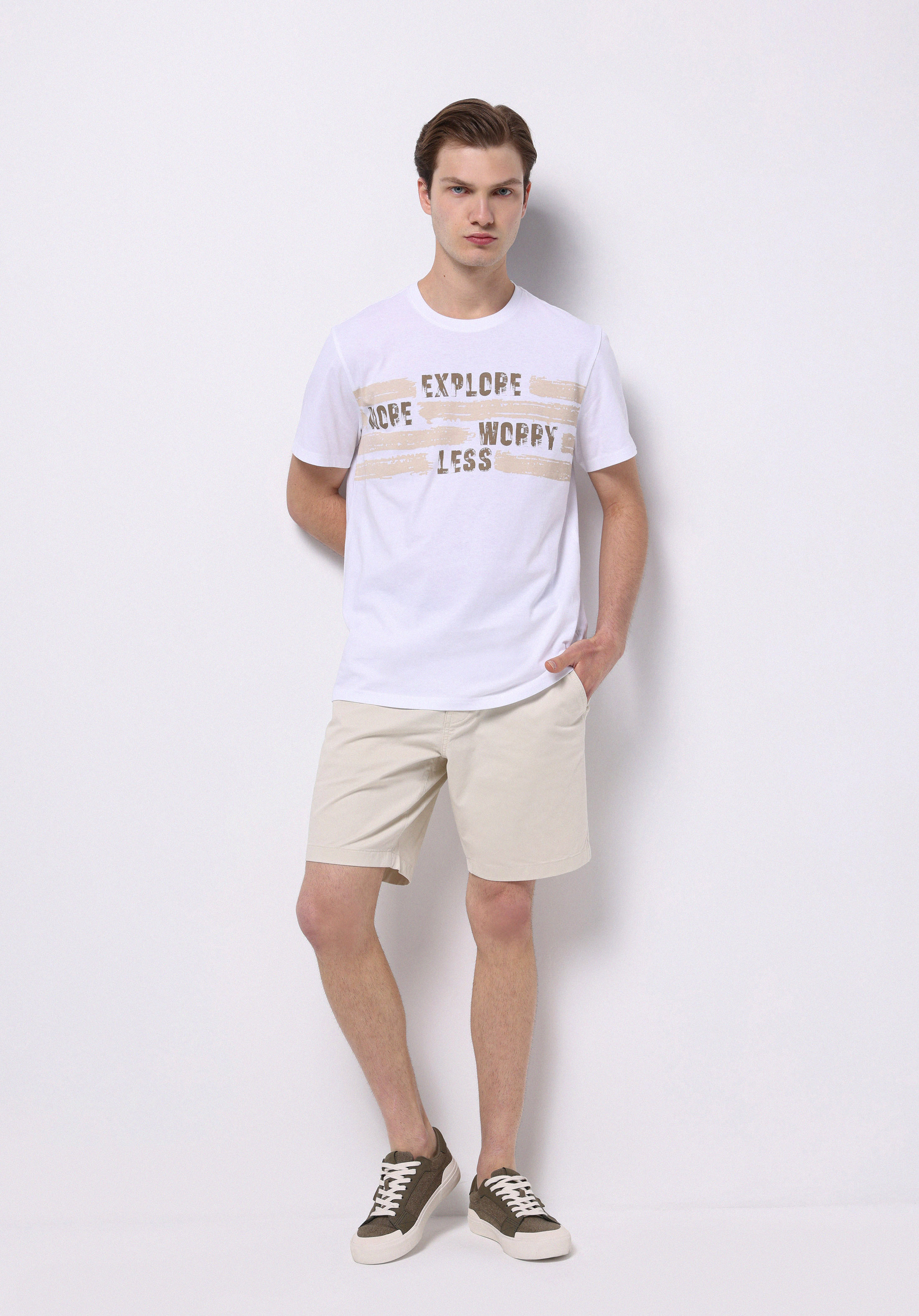 Afișați detalii pentru Short / Pantaloni Scurti De Barbati Alb Regular Fit  Cl1074574