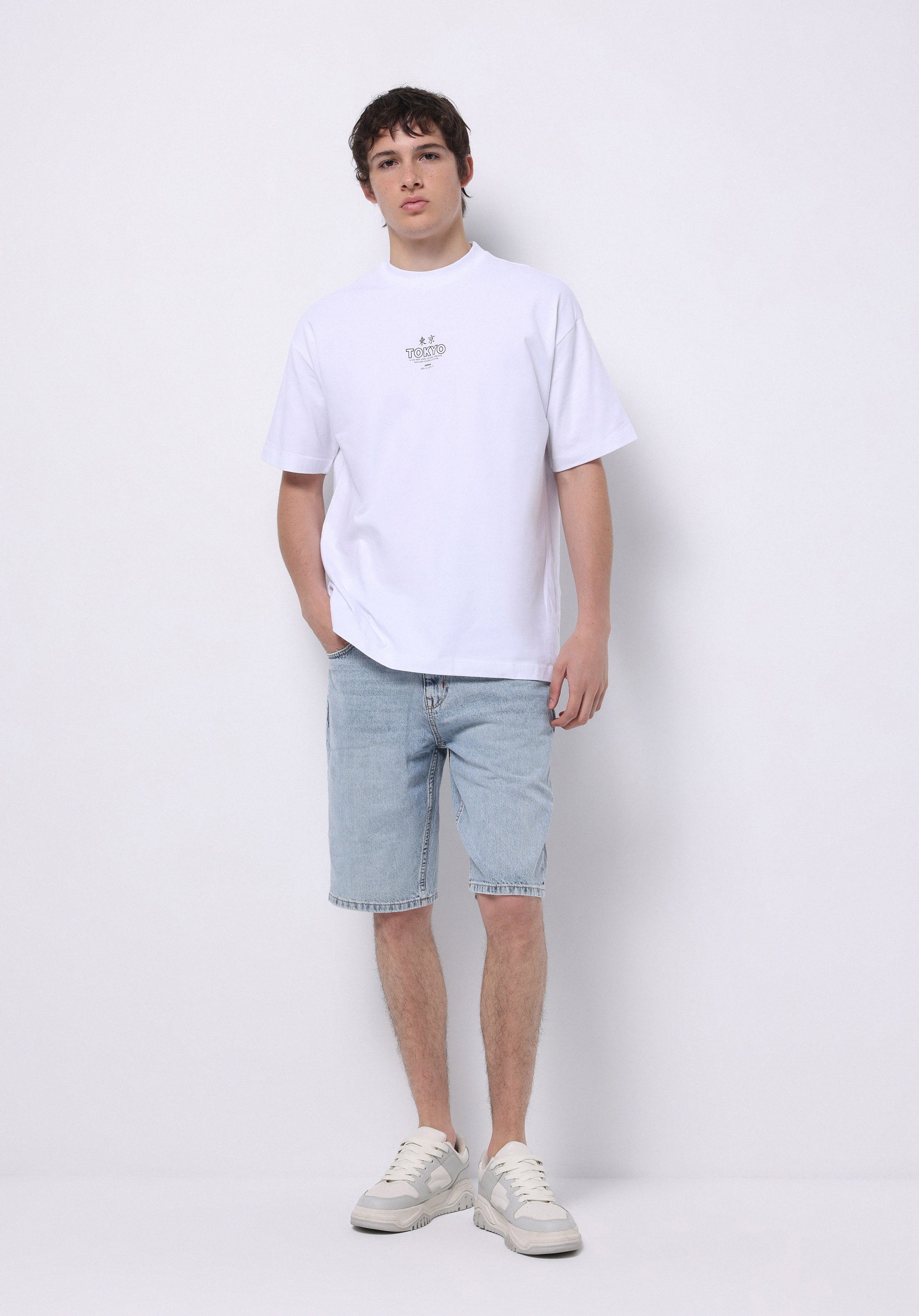 Afișați detalii pentru Comfort Fit Round Neck Drept Bărbați Alb Short Tricou Cu Mânecă Scurtă