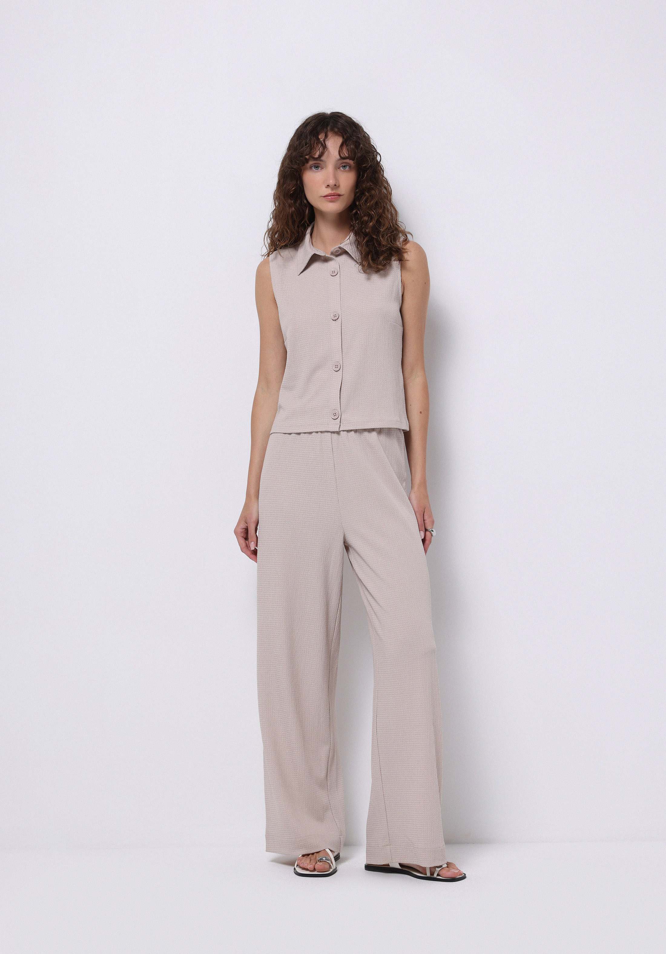 Afișați detalii pentru Camasa Cu Maneca Scurta De Dama Bej Slim Fit  Cl1074279