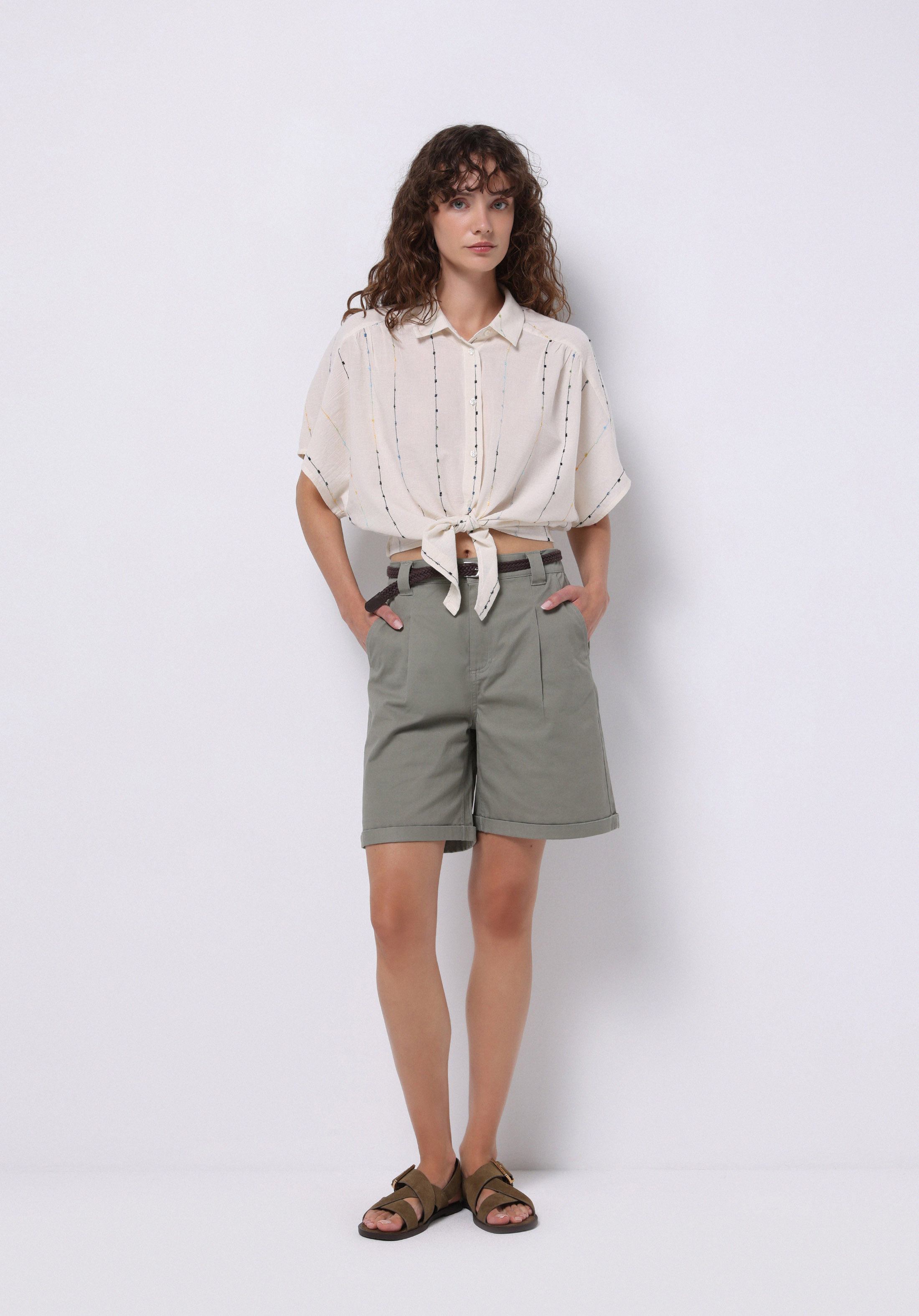 Afișați detalii pentru Short / Pantaloni Scurti De Dama Kaki Slim Fit  Cl1074658