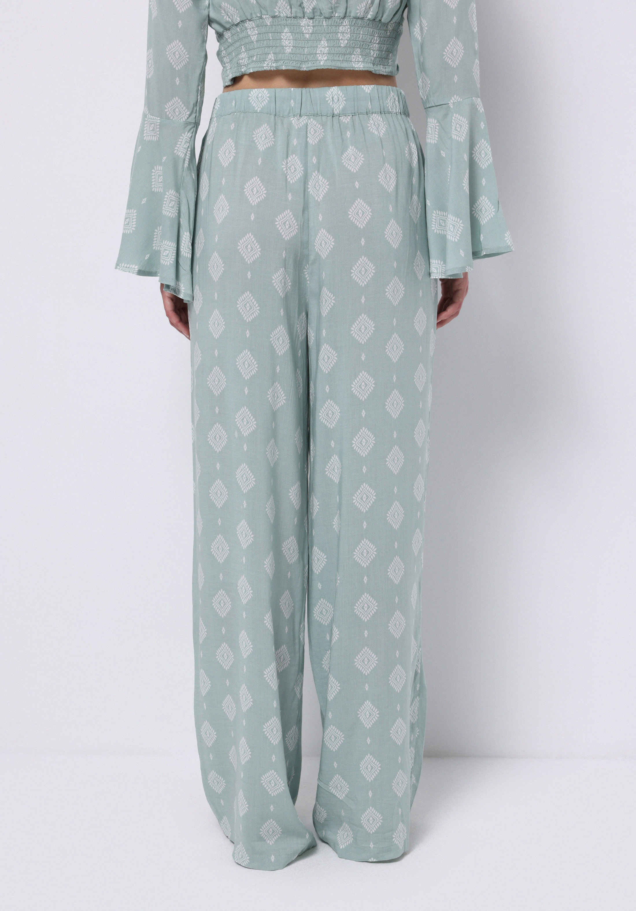 Afișați detalii pentru Pantaloni De Dama Verde Regular Fit  Cl1074668