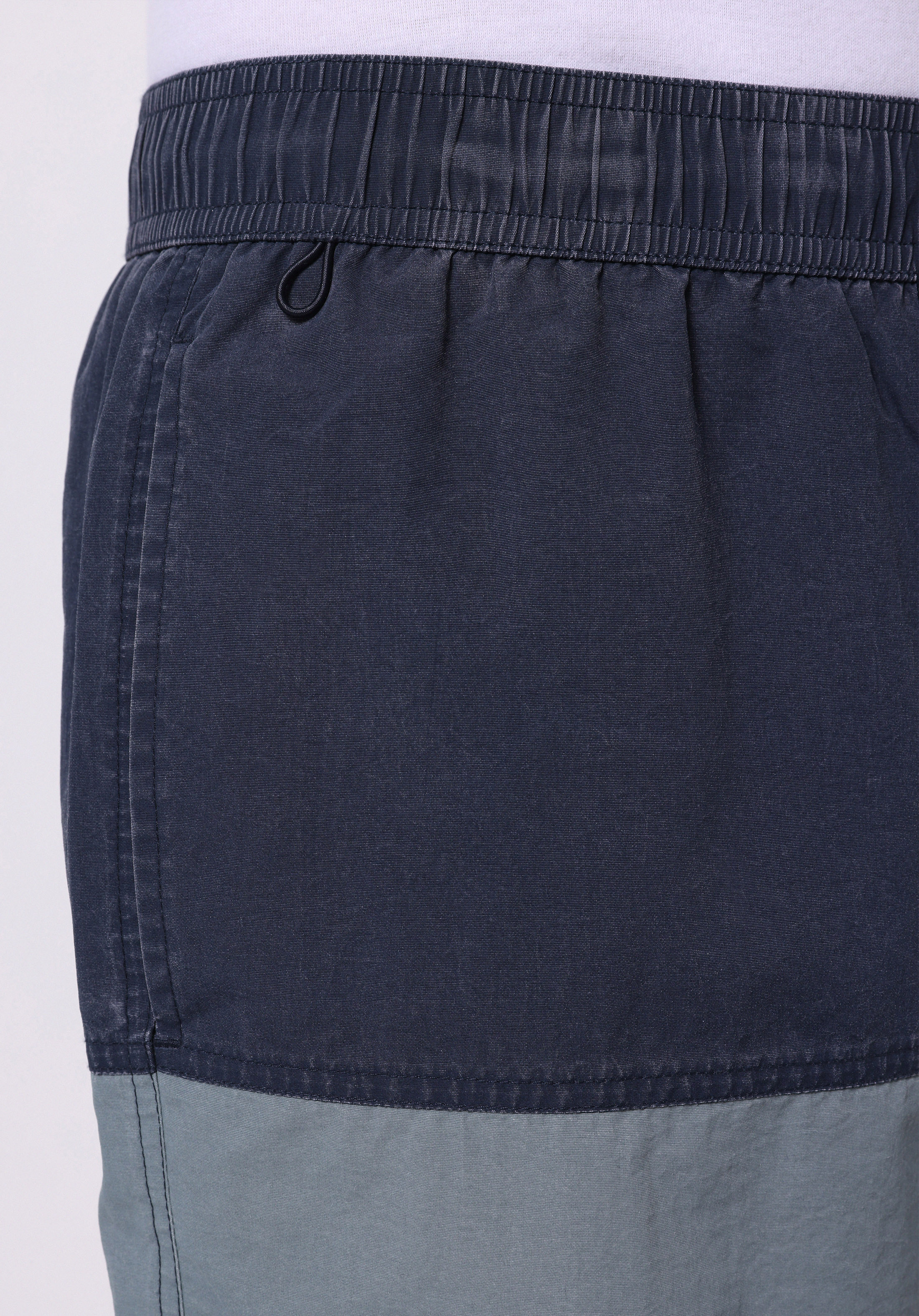 Afișați detalii pentru Short De Plaja De Barbati Albastru Slim Fit  Cl1074690
