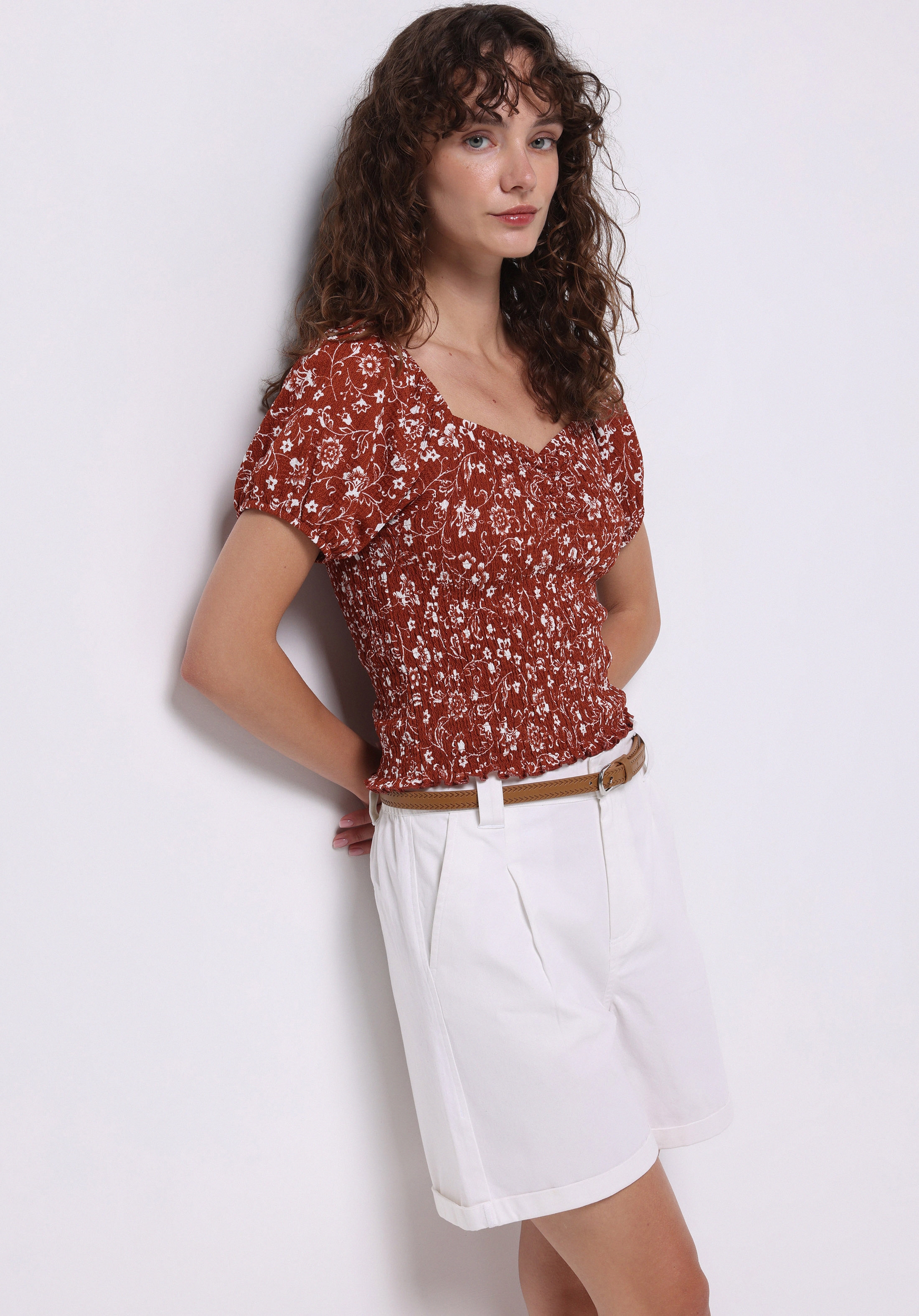 Afișați detalii pentru Short / Pantaloni Scurti De Dama Alb Slim Fit  Cl1074658