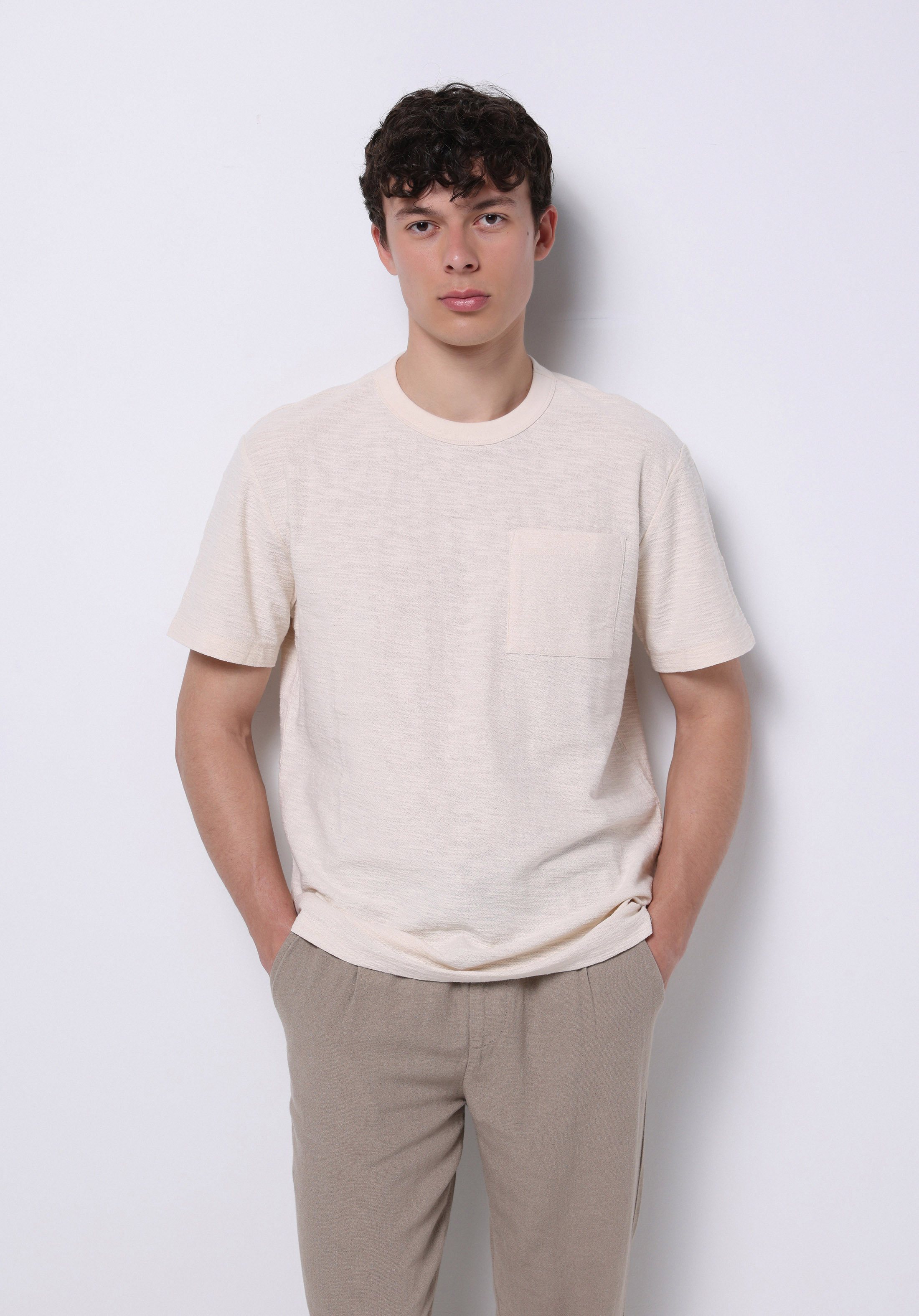Afișați detalii pentru Comfort Fit Round Neck Drept Tricou Cu Mânecă Scurtă Ecru Pentru Bărbați