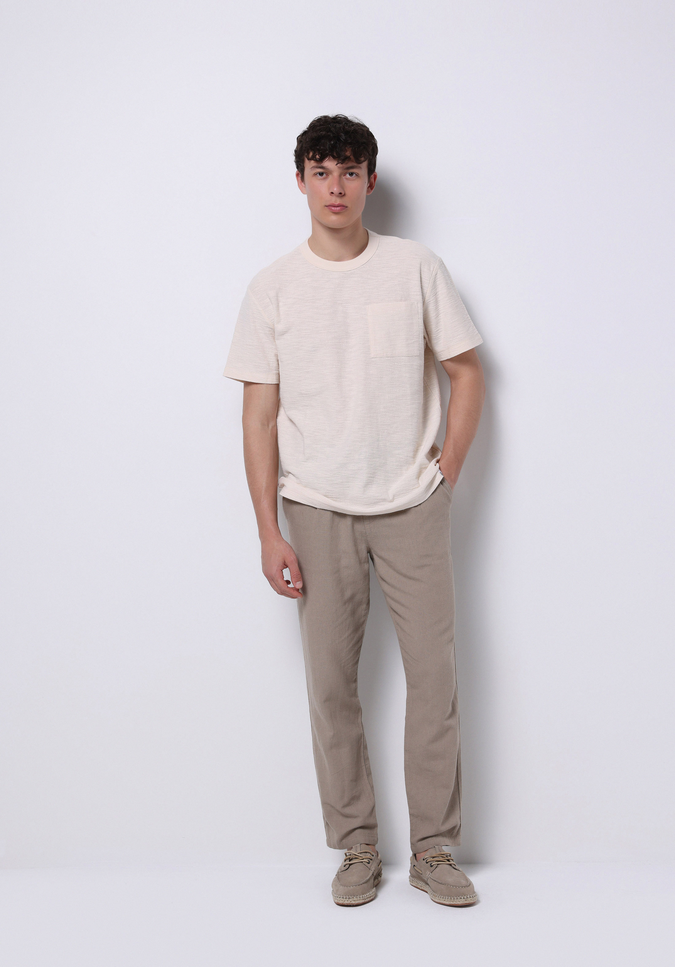 Afișați detalii pentru Comfort Fit Round Neck Drept Tricou Cu Mânecă Scurtă Ecru Pentru Bărbați