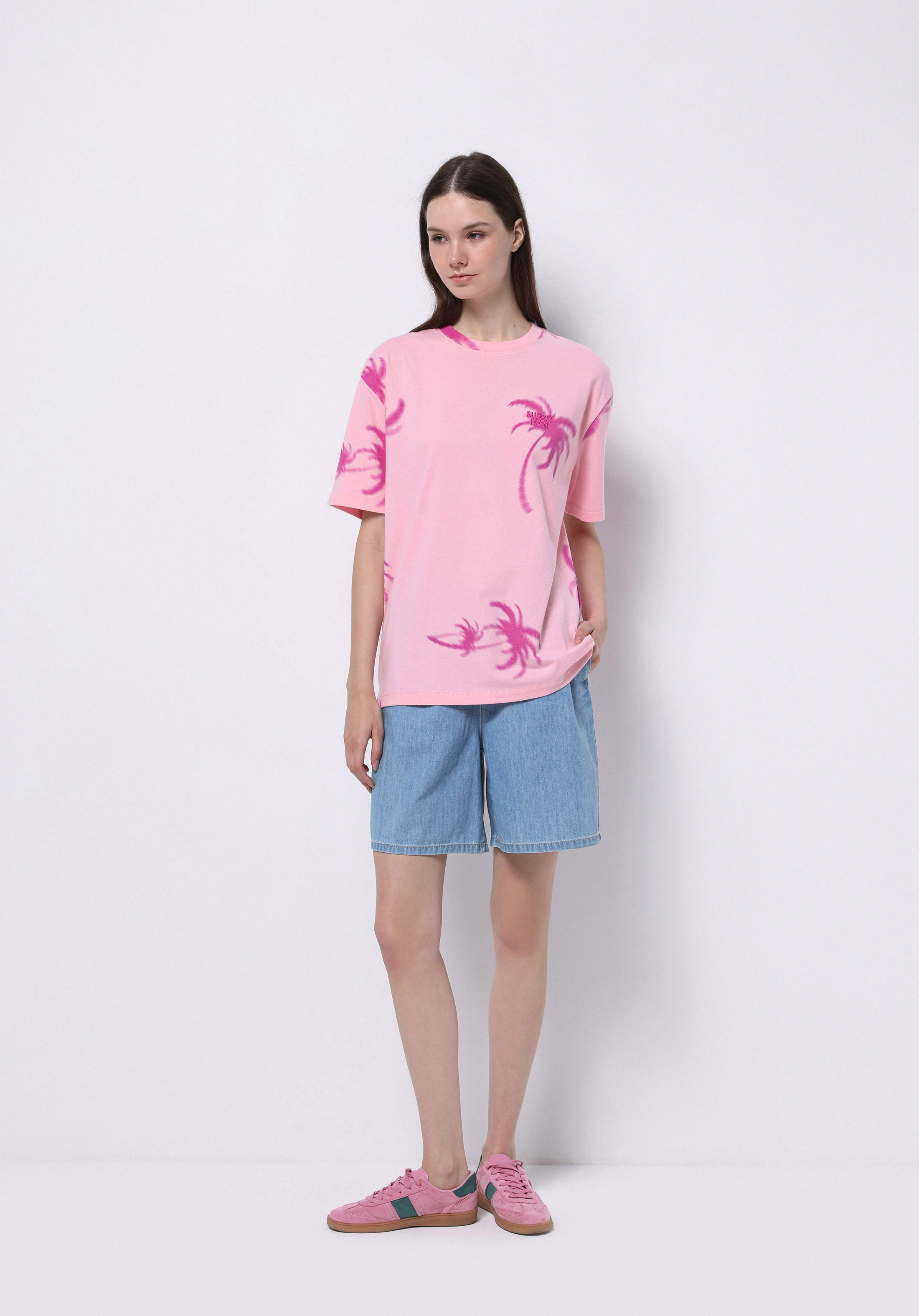 Afișați detalii pentru Regular Fit Round Neck Imprimat Tricou Cu Mânecă Scurtă Roz Pentru Femei