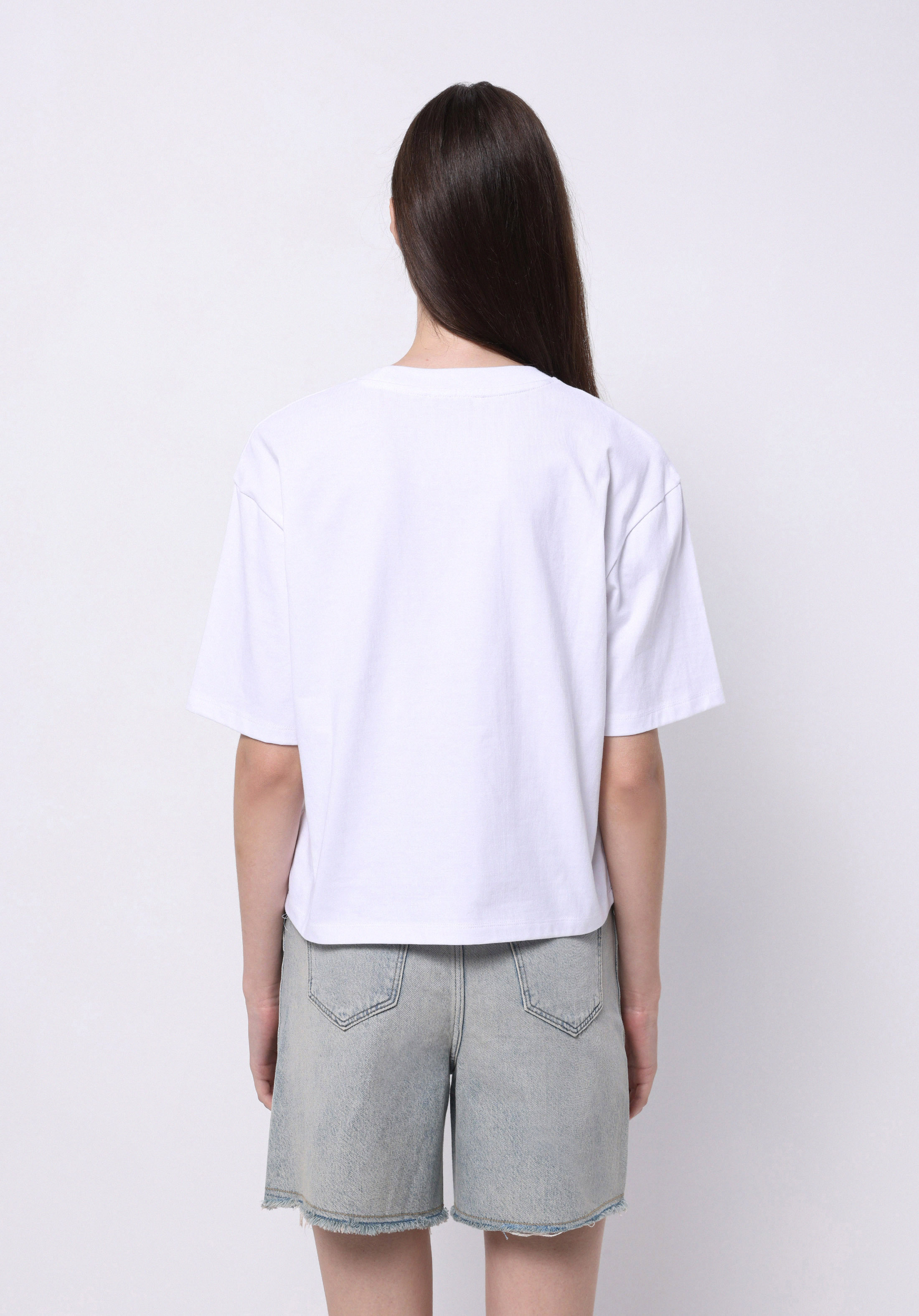 Afișați detalii pentru Regular Fit Round Neck Brodat Tricou Alb Cu Mânecă Scurtă Pentru Femei