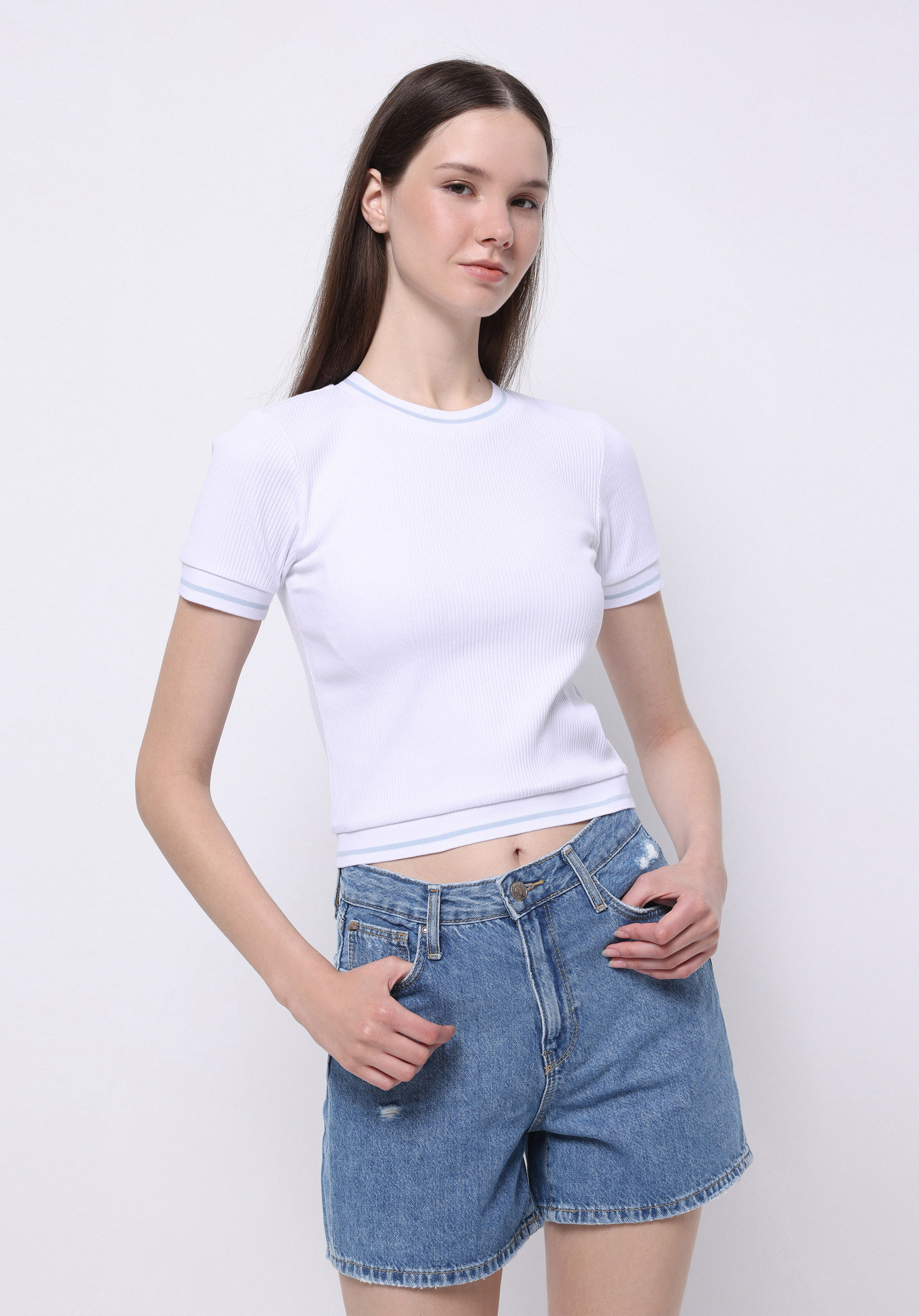 Afișați detalii pentru Pulover Cu Mâneci Scurte De Dama Alb Slim Fit  Cl1074597