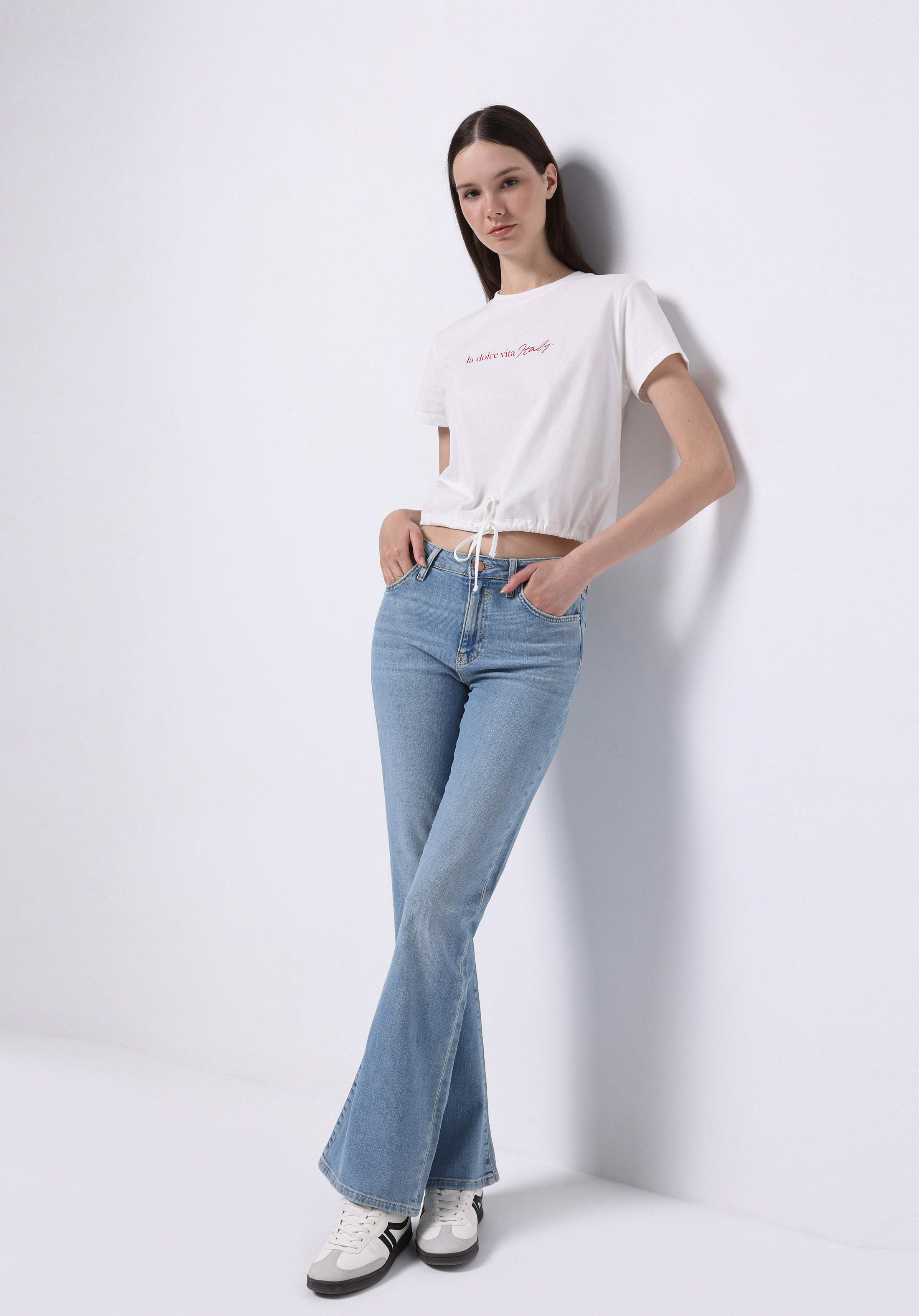 Afișați detalii pentru Regular Fit Mid Waist Bootcut Blugi İndigo Pentru Femei
