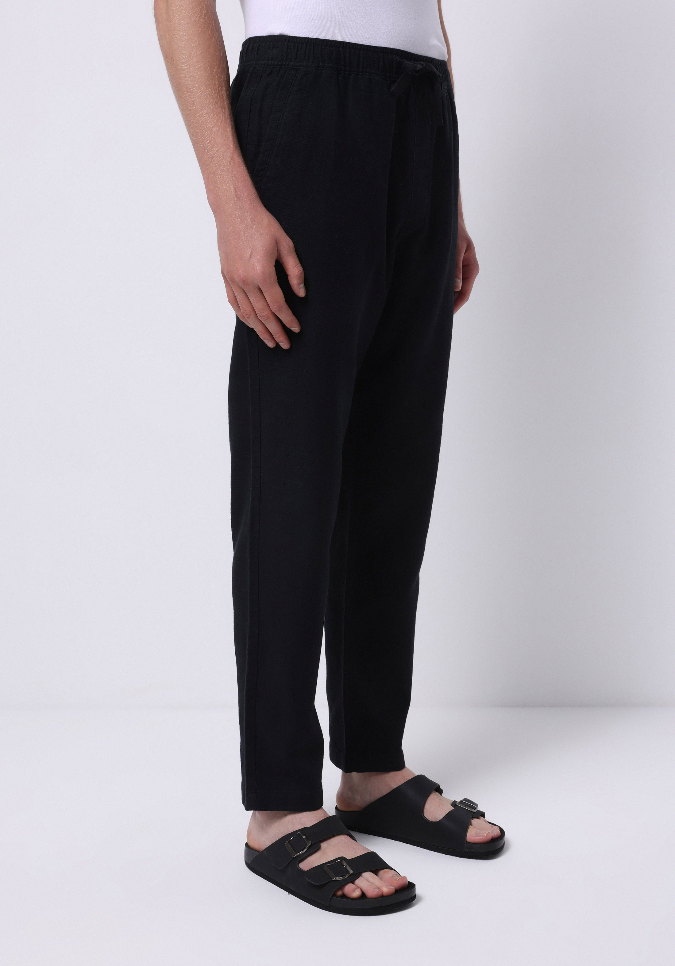 Afișați detalii pentru Pantaloni De Barbati Negru Regular Fit  Cl1073863