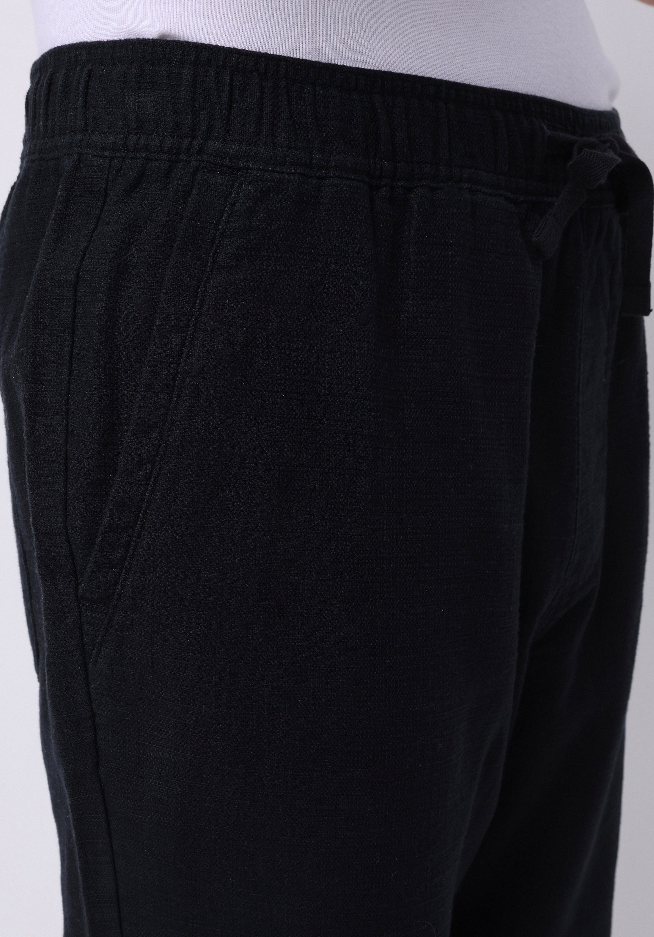 Afișați detalii pentru Pantaloni De Barbati Negru Regular Fit  Cl1073863
