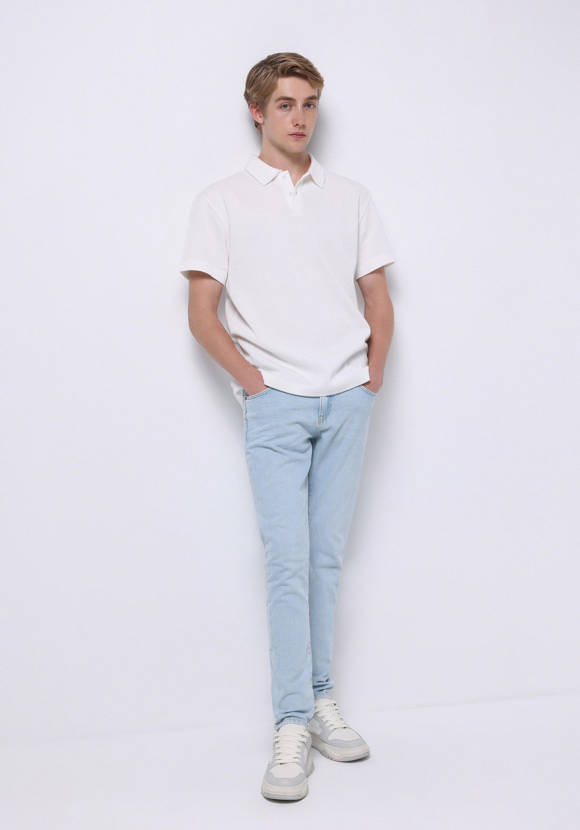 Afișați detalii pentru Blugi Slim Fit Indigo Pentru Bărbați