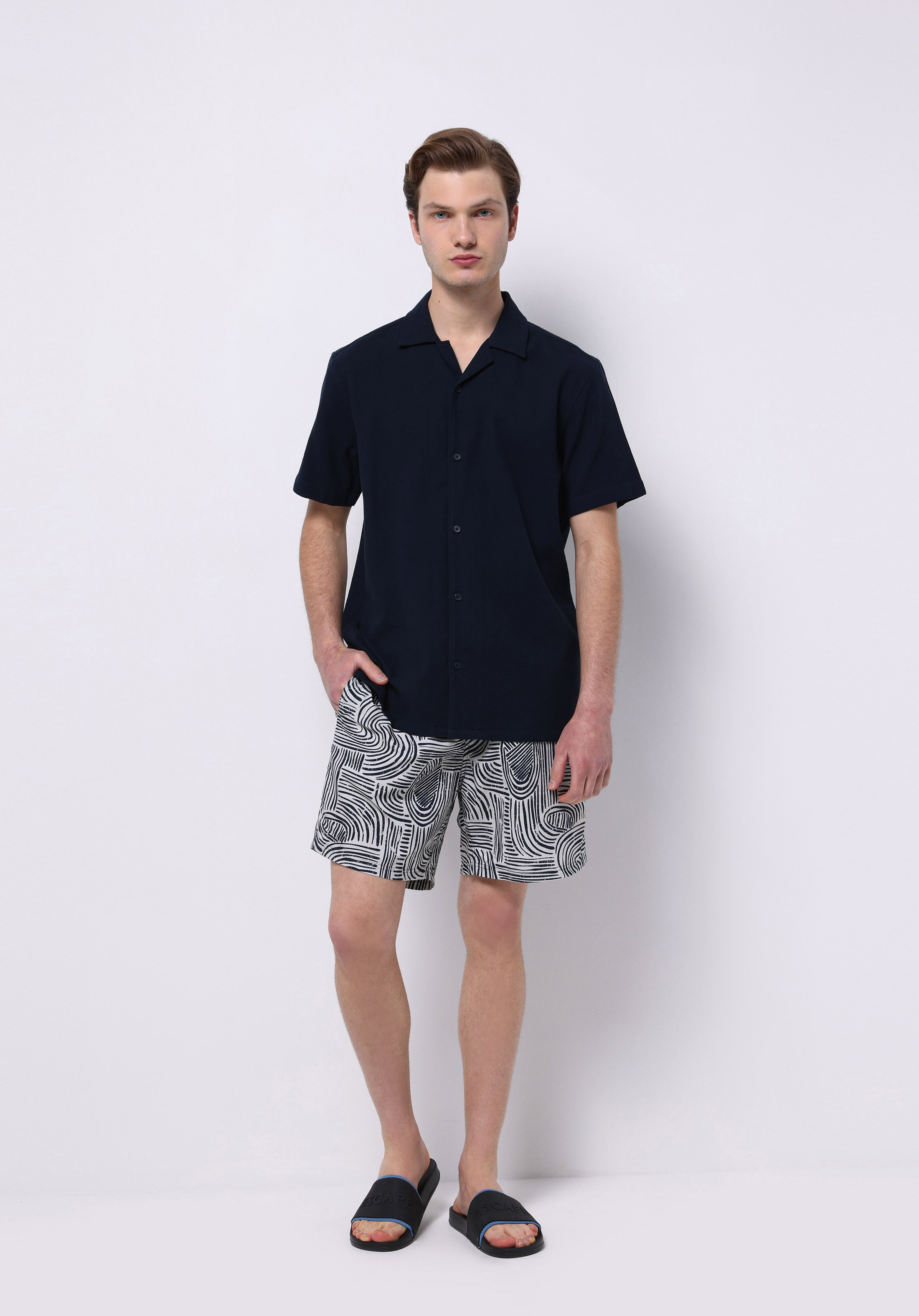 Afișați detalii pentru Short De Plaja De Barbati Albastru Marin Regular Fit  Cl1074693