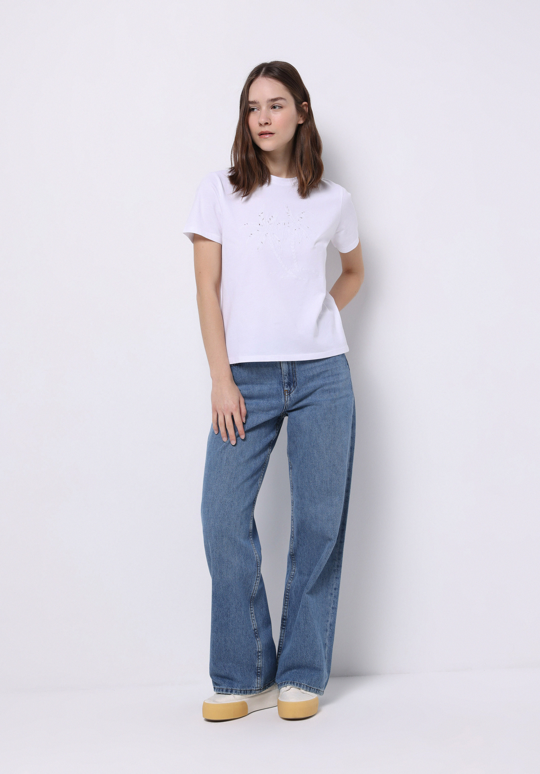Afișați detalii pentru Tricou Cu Maneca Scurta De Dama Alb Regular Fit  Cl1074234