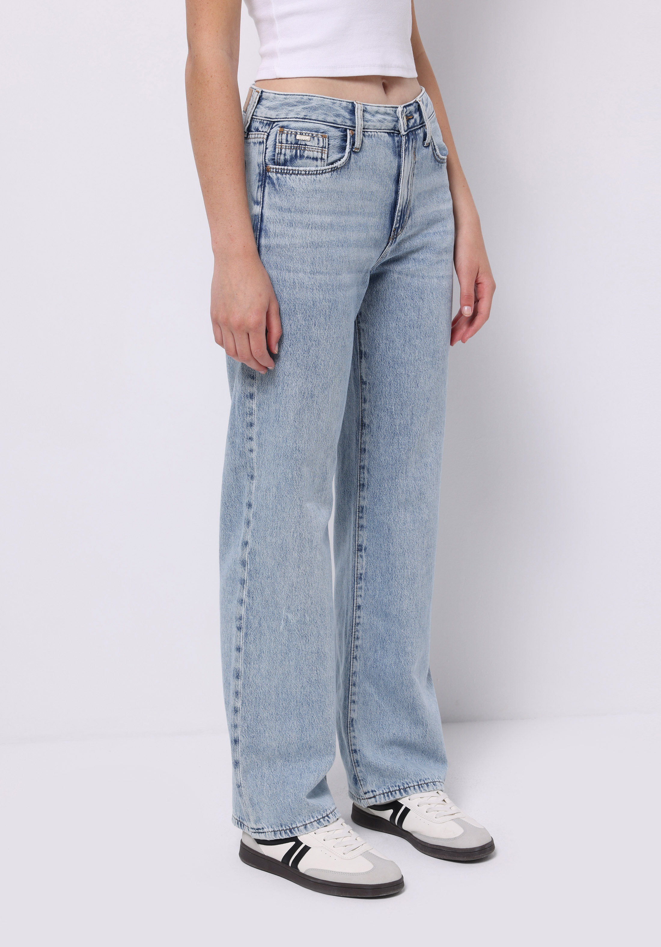 Afișați detalii pentru Drept Fit Talie Medie Picior Drept Blugi Indigo Pentru Femei