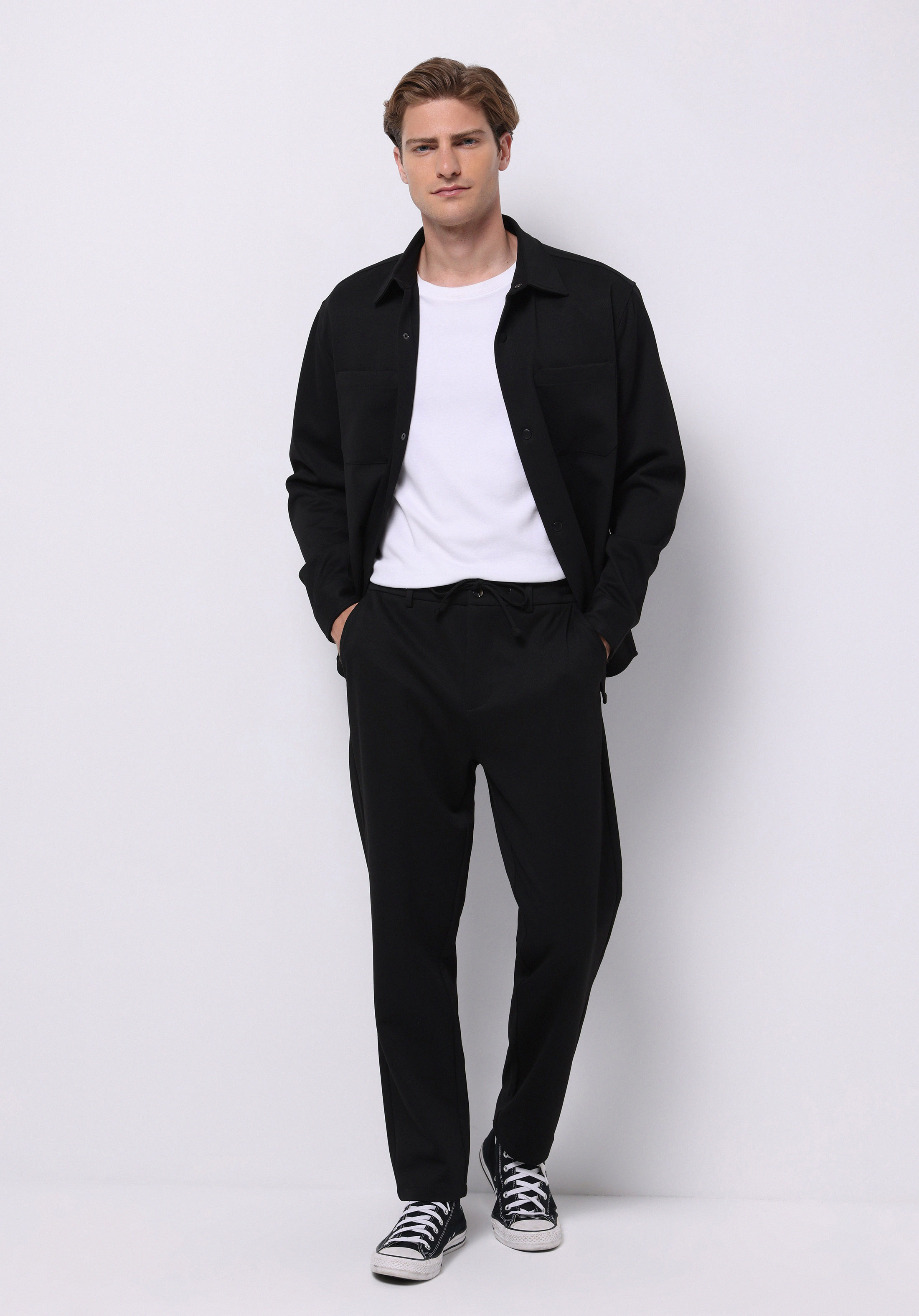Afișați detalii pentru Pantaloni De Barbati Negru Regular Fit  Cl1075648