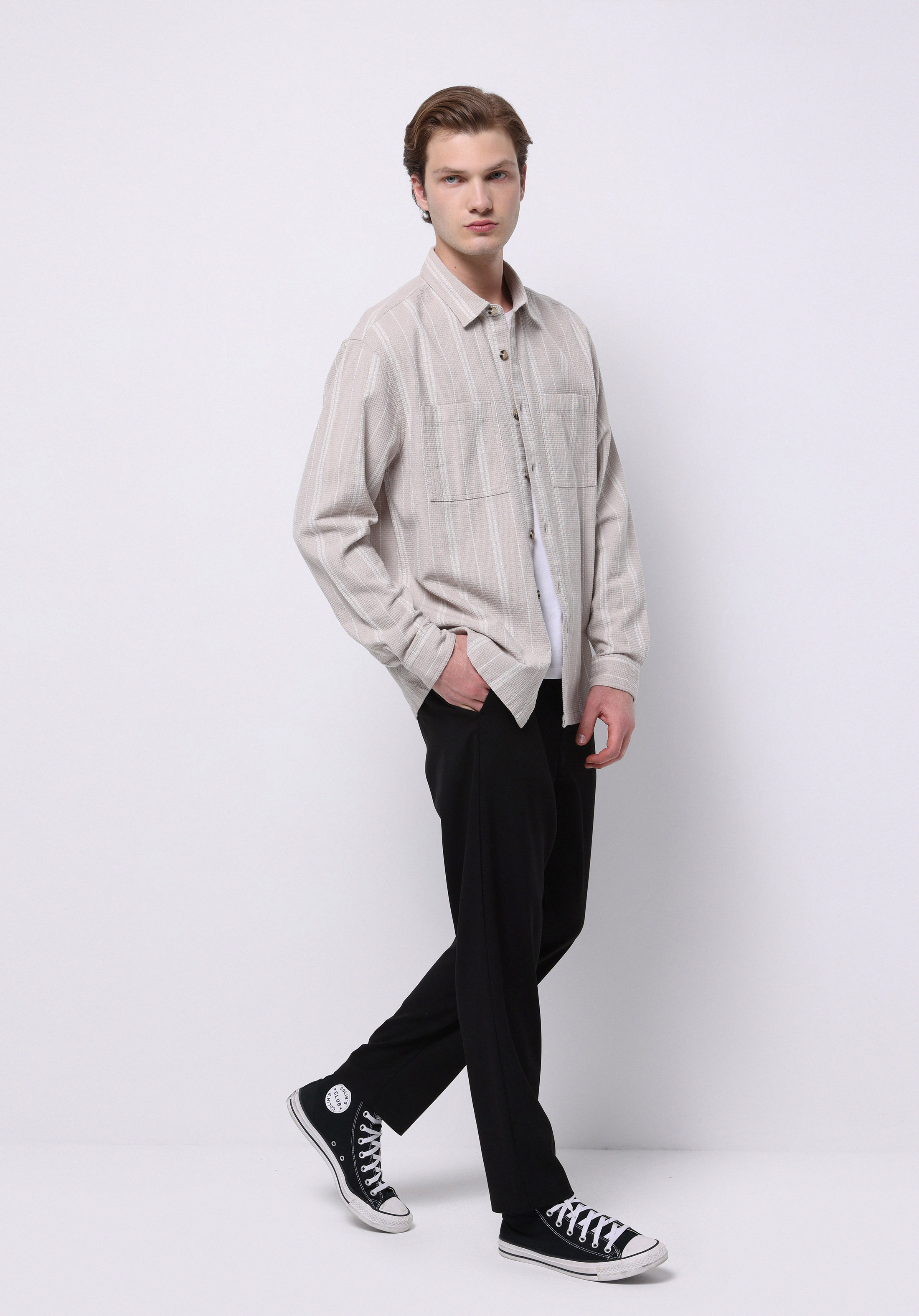 Afișați detalii pentru Pantaloni De Barbati Negru Regular Fit  Cl1075740