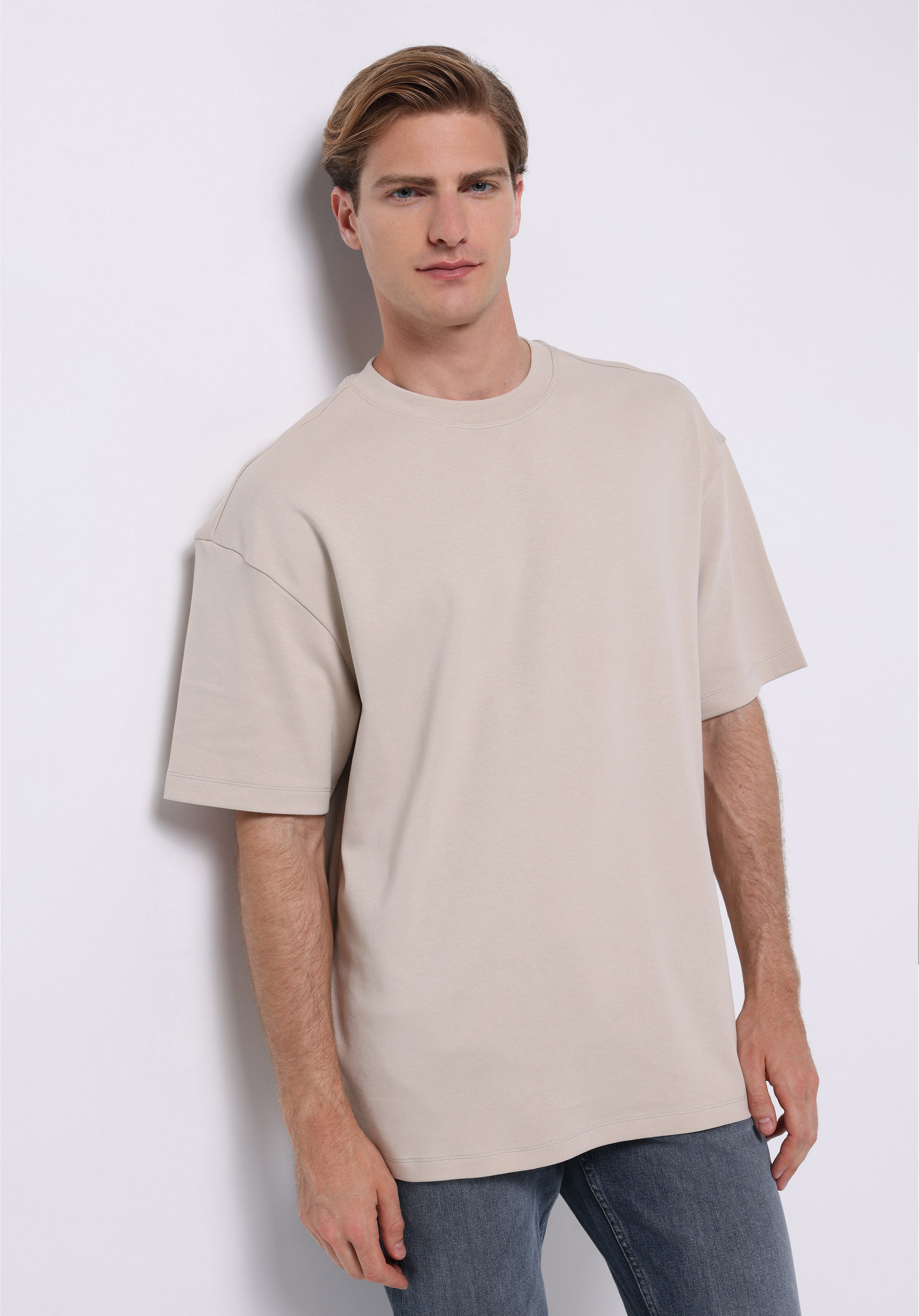 Afișați detalii pentru Tricou Cu Maneca Scurta De Barbati Alb Oversize Fit  Cl1076602