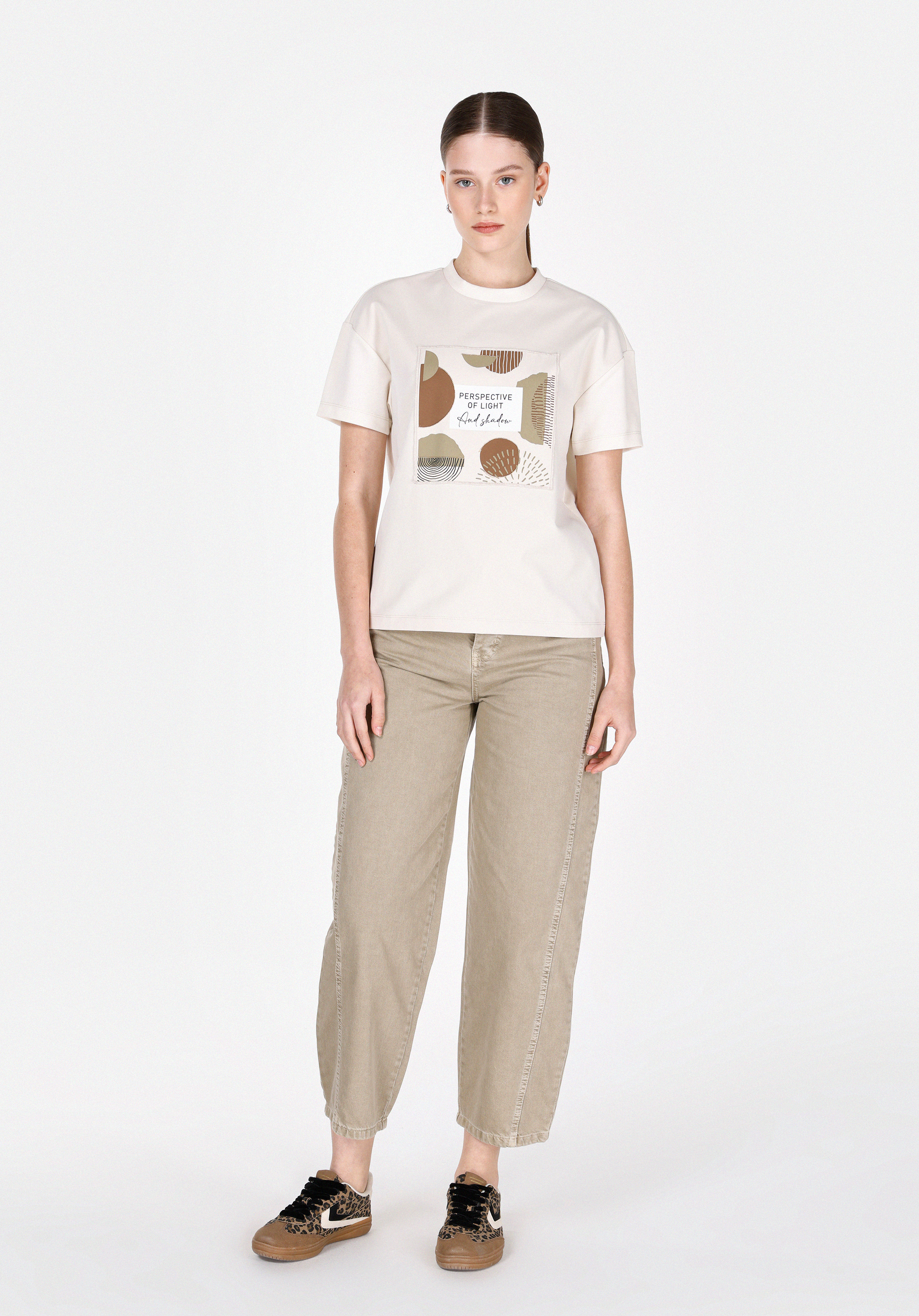 Afișați detalii pentru Regular Fit Round Neck Printed Tricou Cu Mânecă Scurtă Pentru Femei