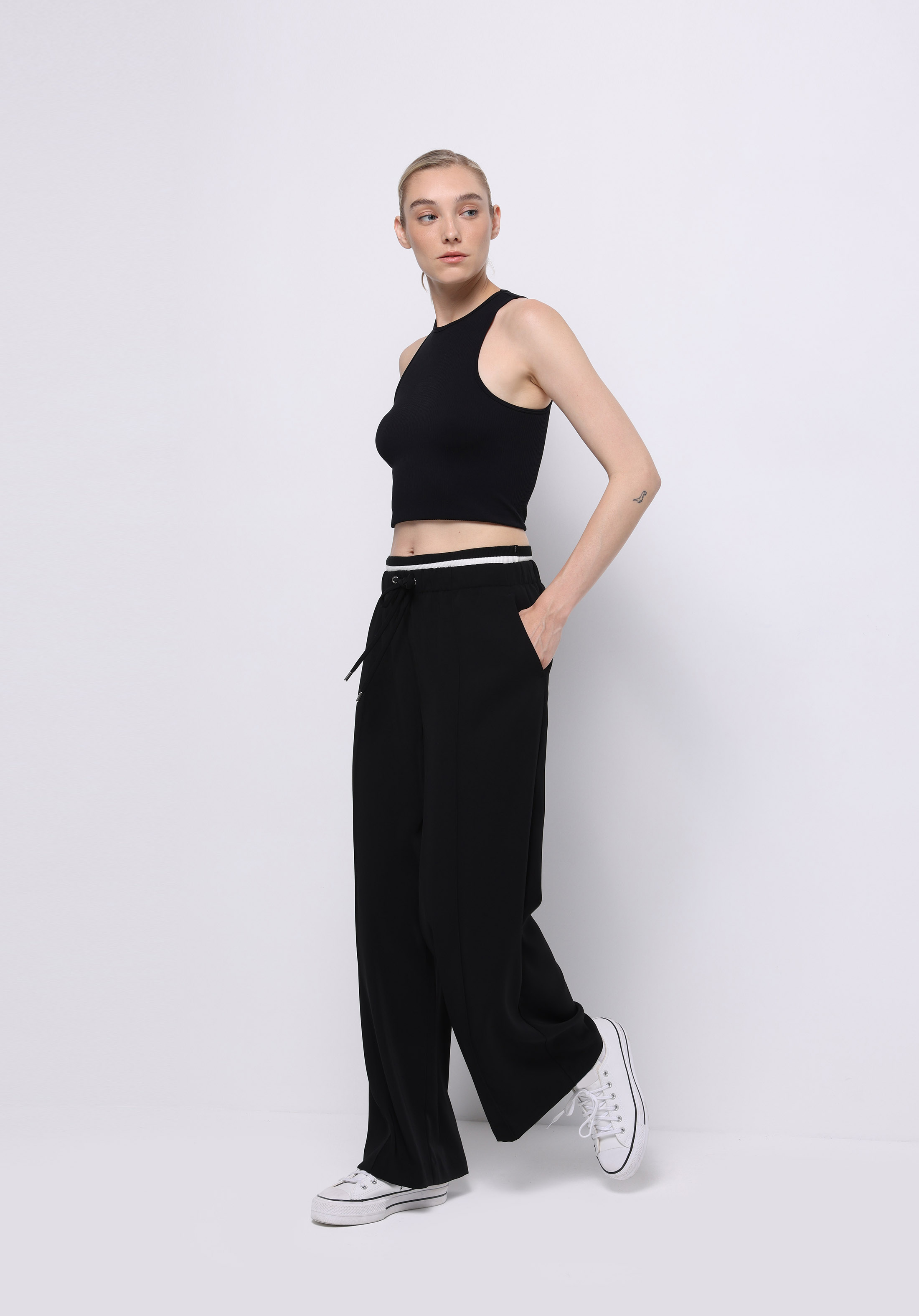 Afișați detalii pentru Pantaloni De Dama Negru Regular Fit  Cl1075595